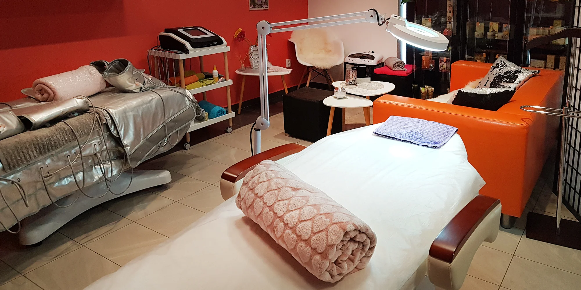 Balíčky pro detox, zpevnění i rozmazlení: lymfodrenáž, EMS, zábal i ošetření pleti