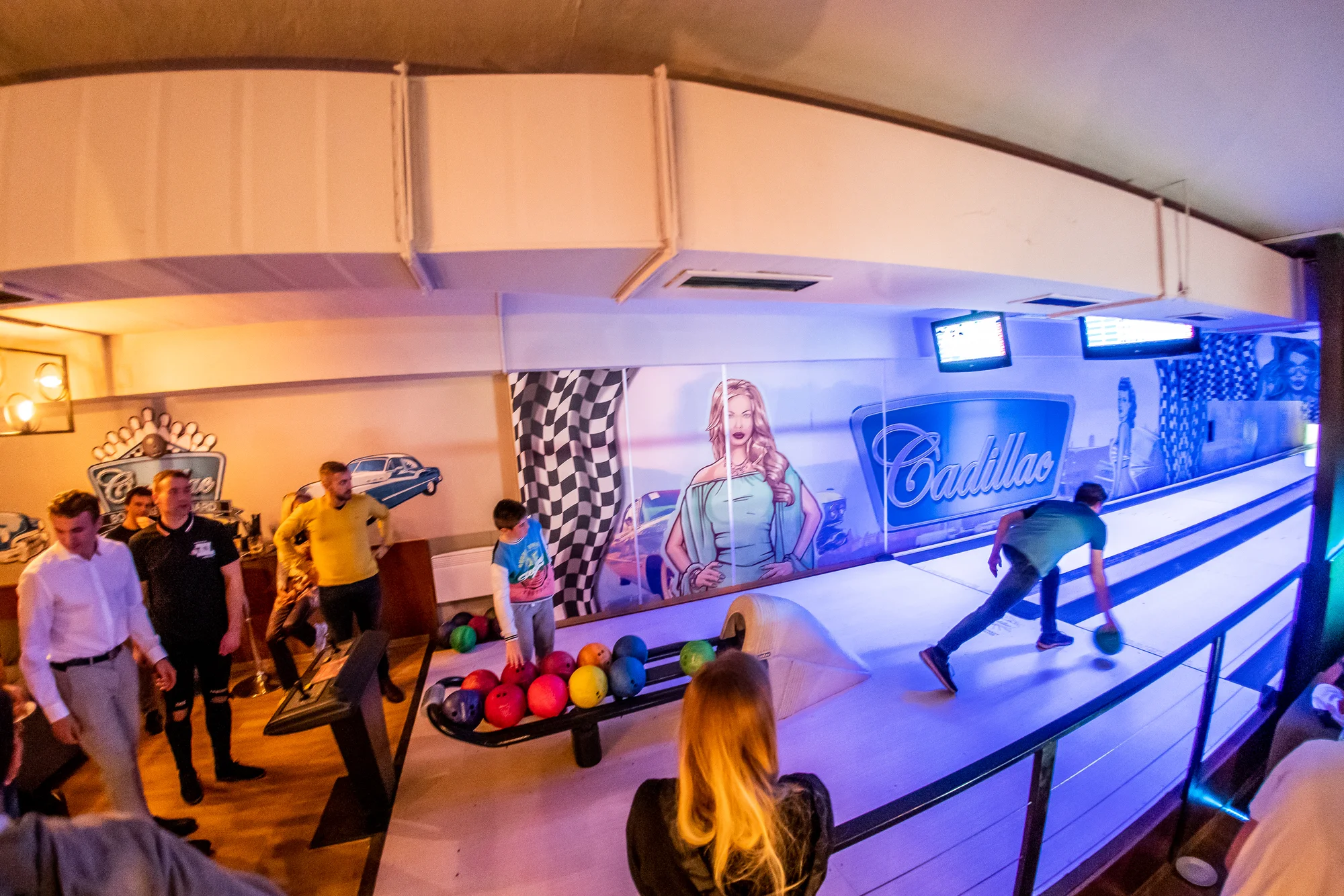 1–3 hodiny bowlingu až pro 6 hráčů nebo bowling a drinky pro 4 hráče