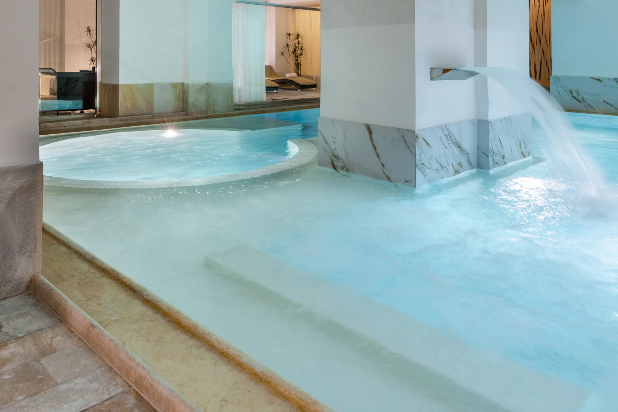 Masáž a 2hodinový vstup do krásného wellness na Senovážném náměstí pro 1 i 2 osoby