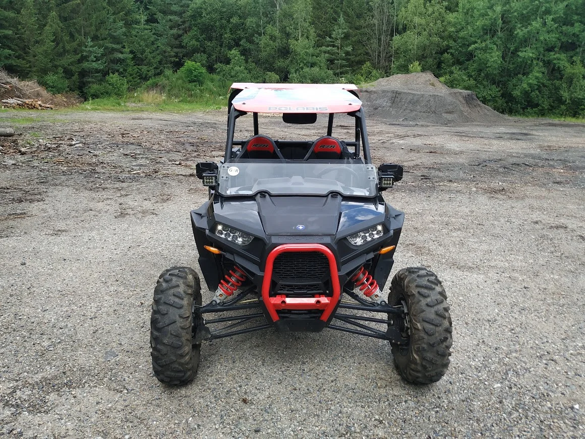 Zažijte s parťákem pořádnou jízdu: zapůjčení dvoumístné buggy na 1-6 hodin i piknikový koš