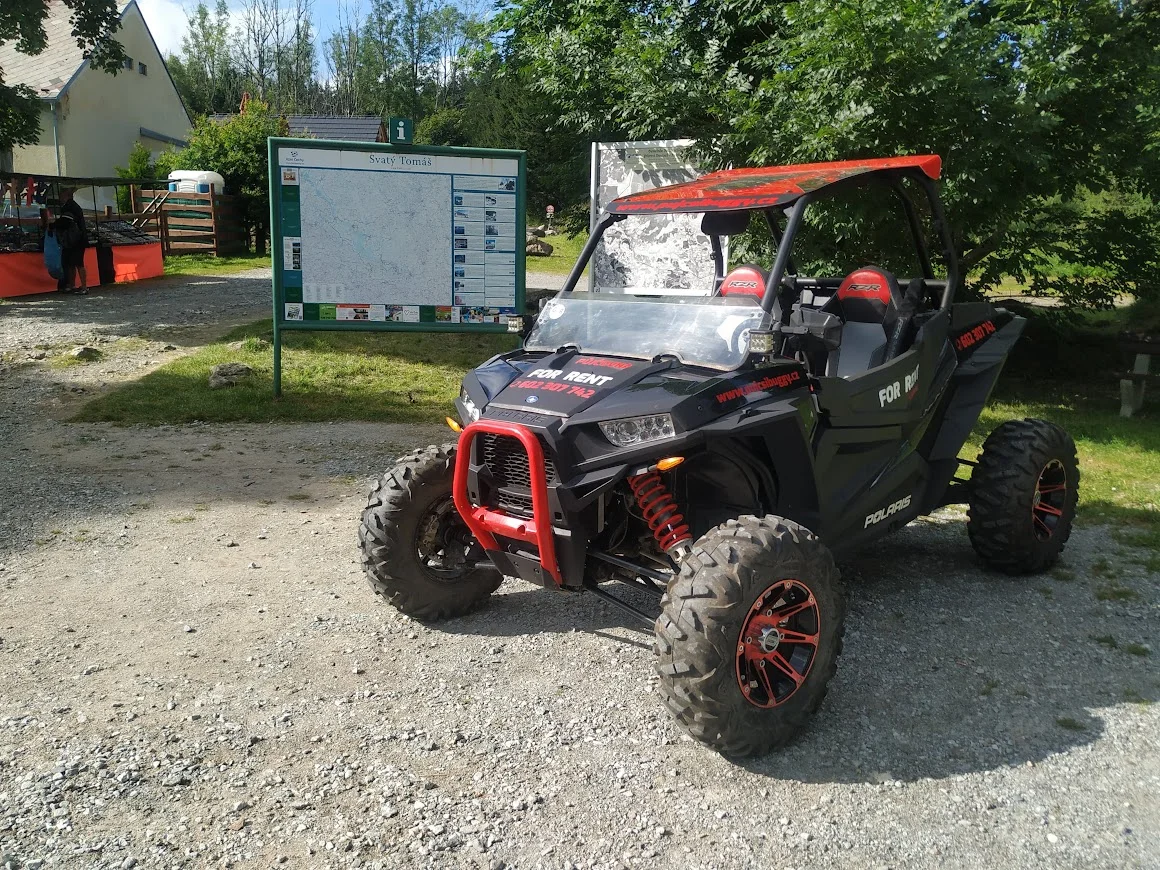 Zažijte s parťákem pořádnou jízdu: zapůjčení dvoumístné buggy na 1-6 hodin i piknikový koš