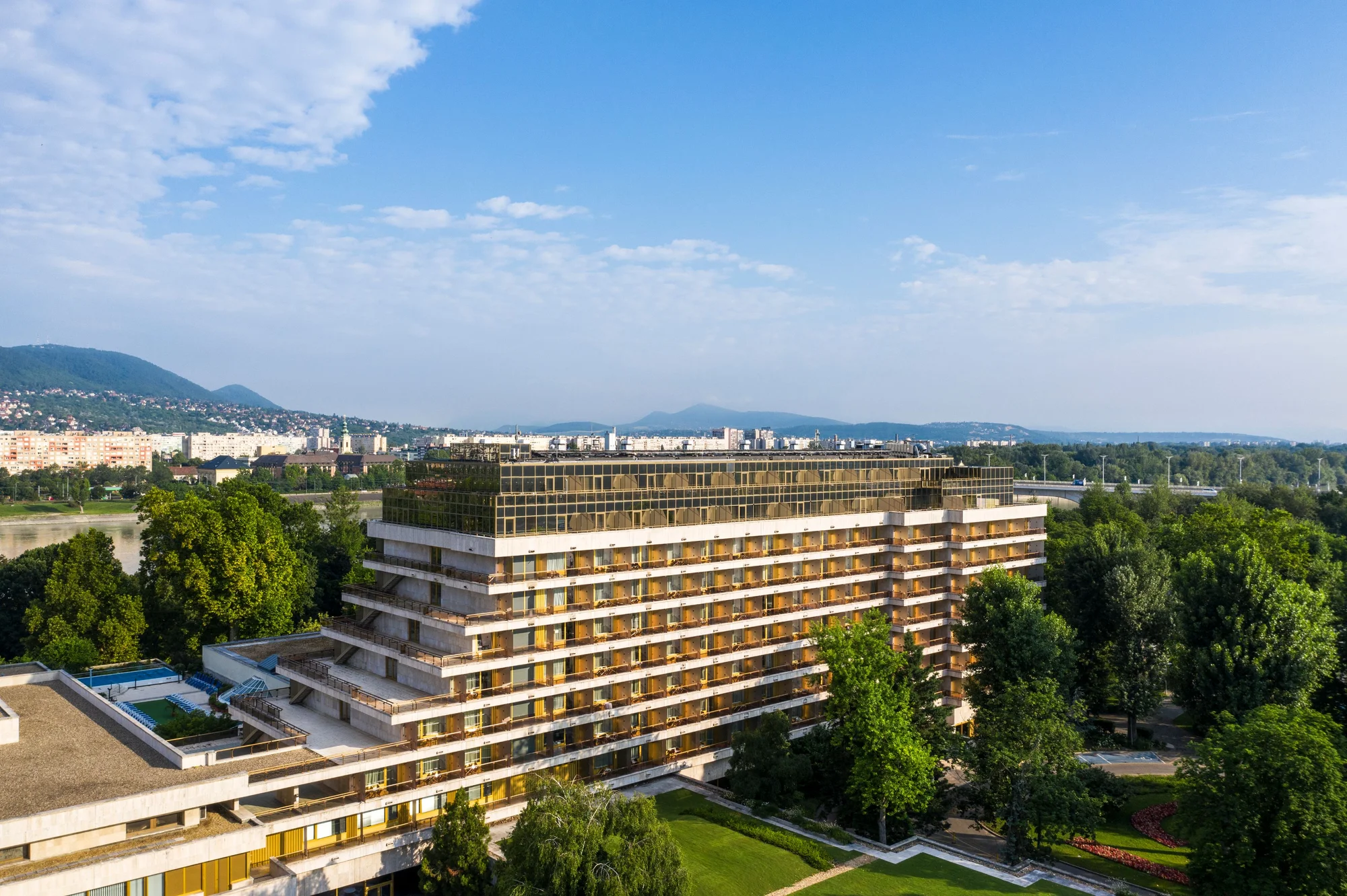Báječná dovolená ve 4* hotelu v centru Budapešti: hotel na Markétině ostrově, jídlo i wellness
