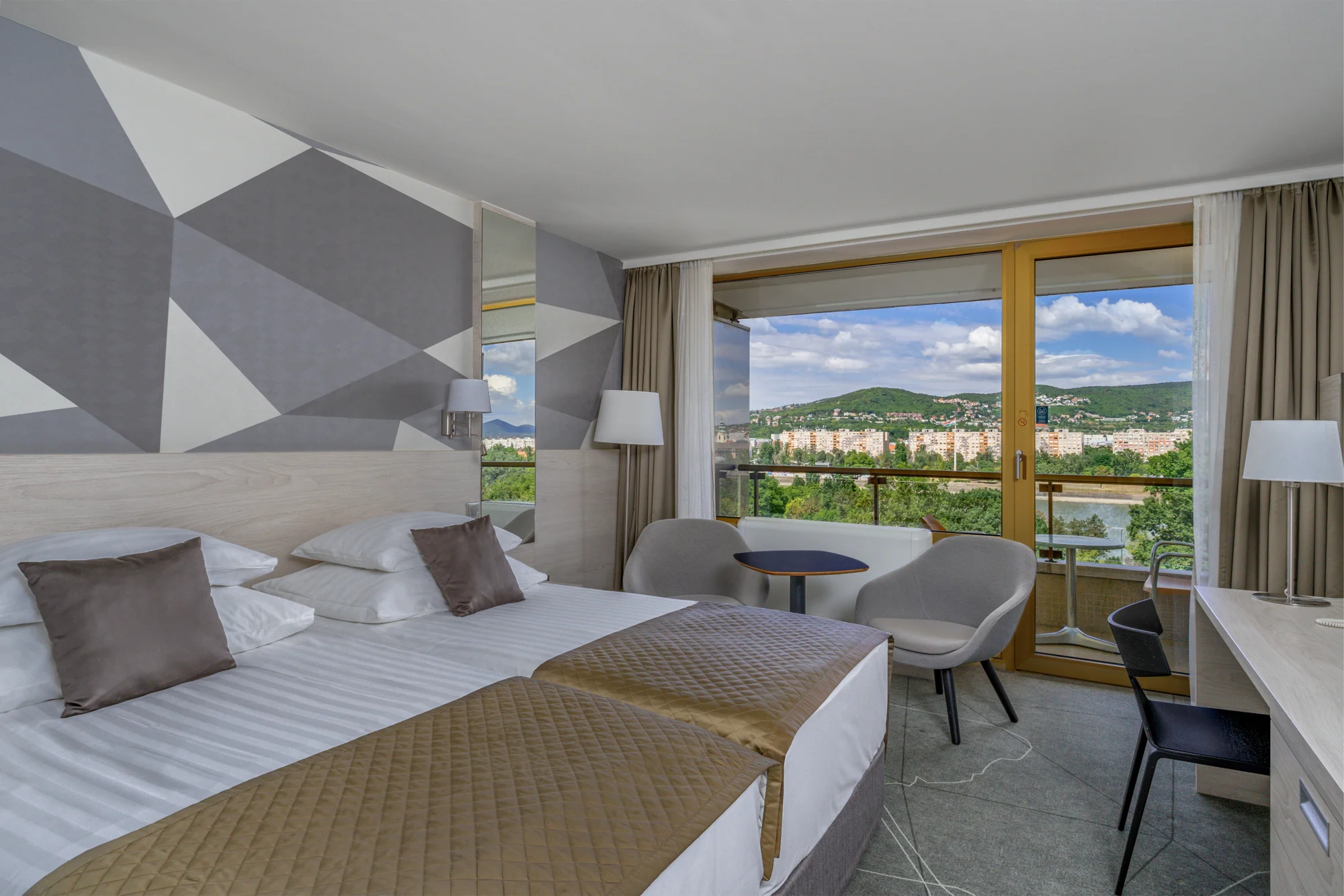 Báječná dovolená ve 4* hotelu v centru Budapešti: hotel na Markétině ostrově, jídlo i wellness