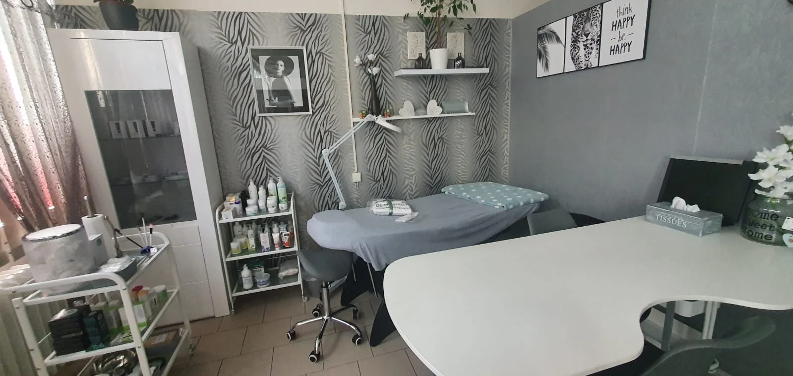 Spa pedikúra i s přístrojovou lymfodrenáží či modeláží gelových nehtů