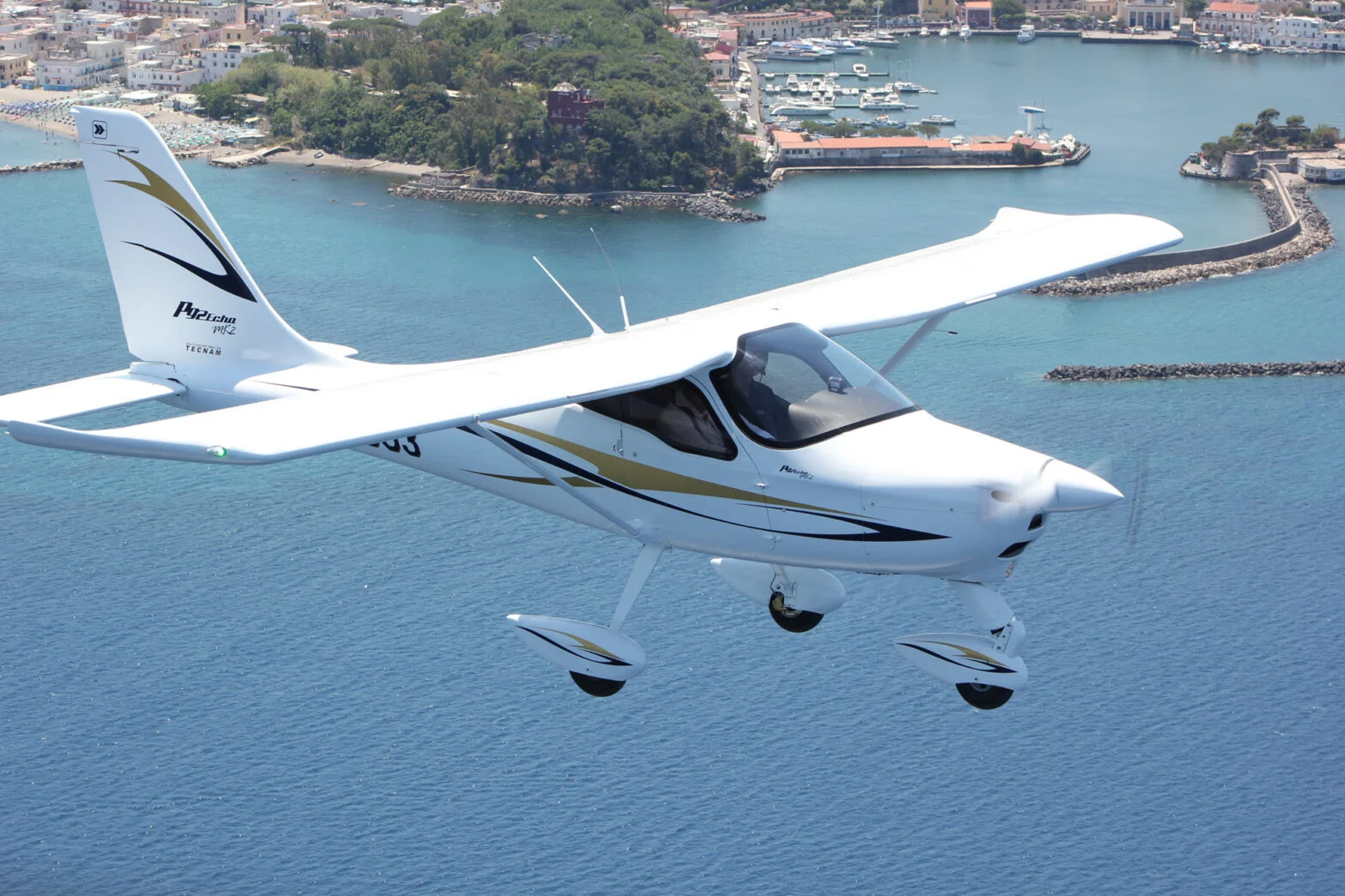 Pilotem na zkoušku: 30–45 min. letu v letadle Bristell nebo Tecnam pro 1 osobu
