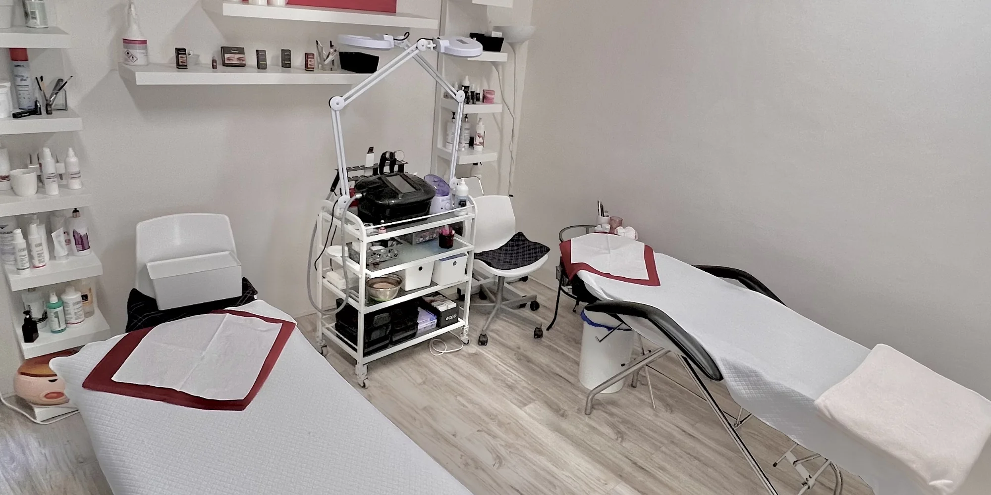 Permanentní make-up očních linek, rtů i obočí pudrovou metodou