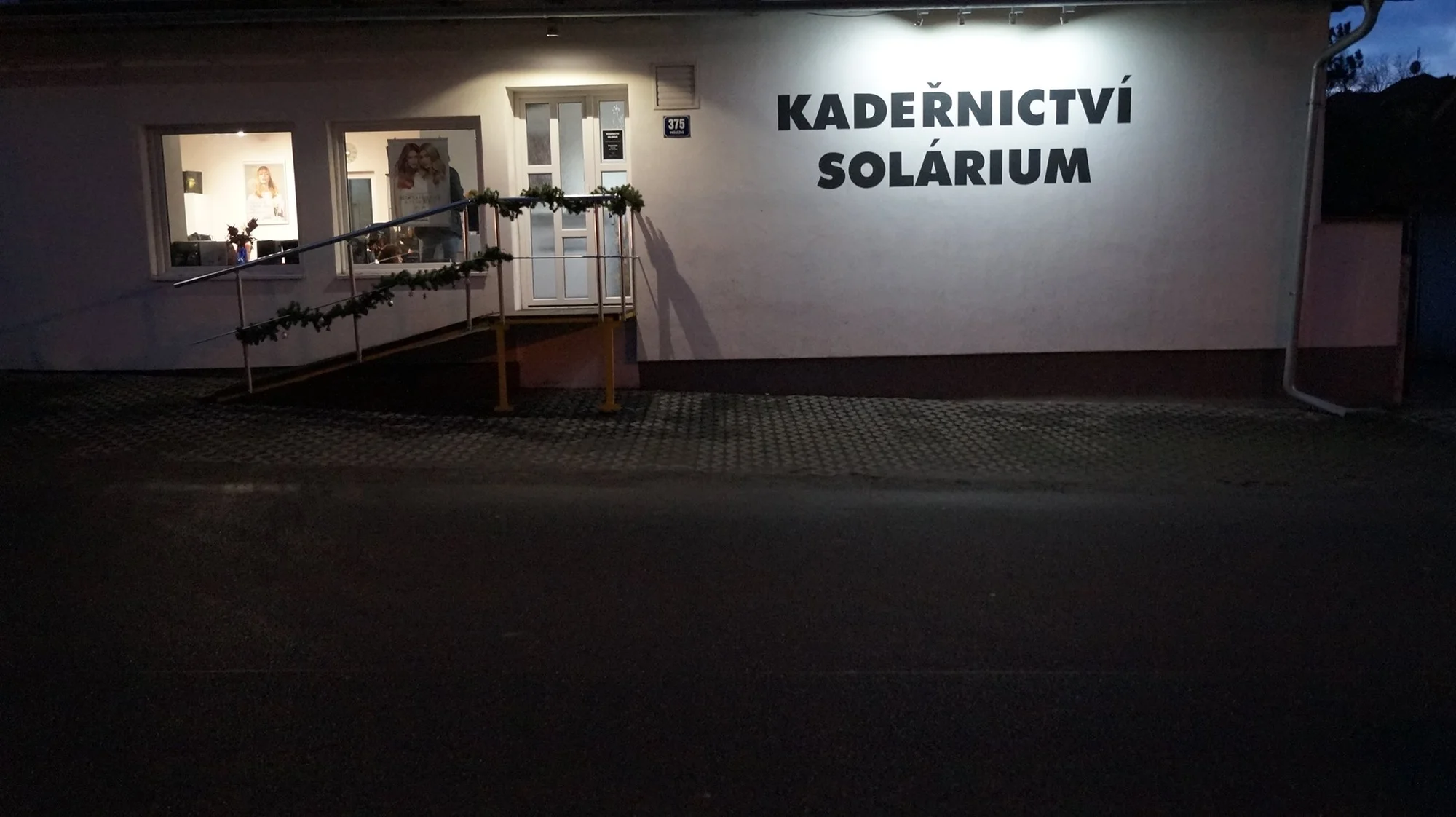 Masáže dle výběru: anticelulitidní, relaxační, celotělová či masáž lávovými kameny