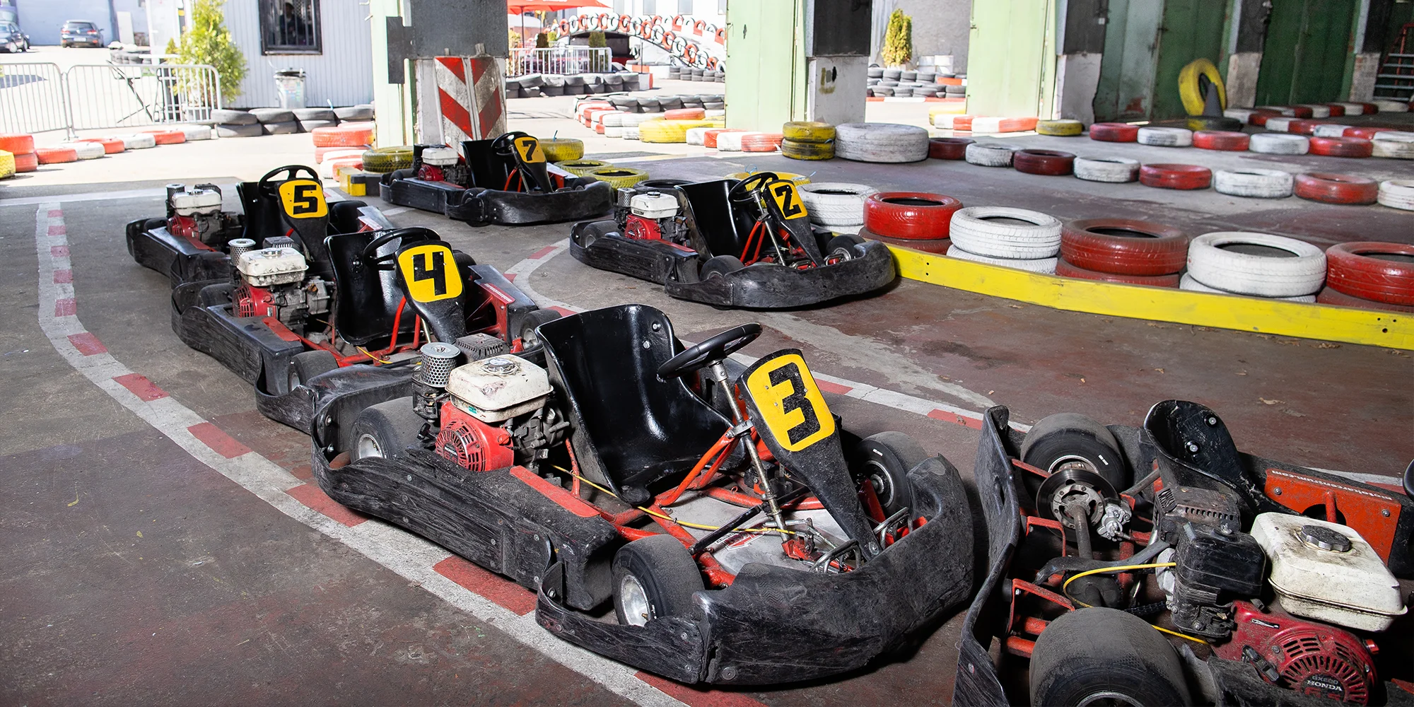 Svižná jízda motokárou pro děti i dospělé: adrenalin a zábava na ověřené trati