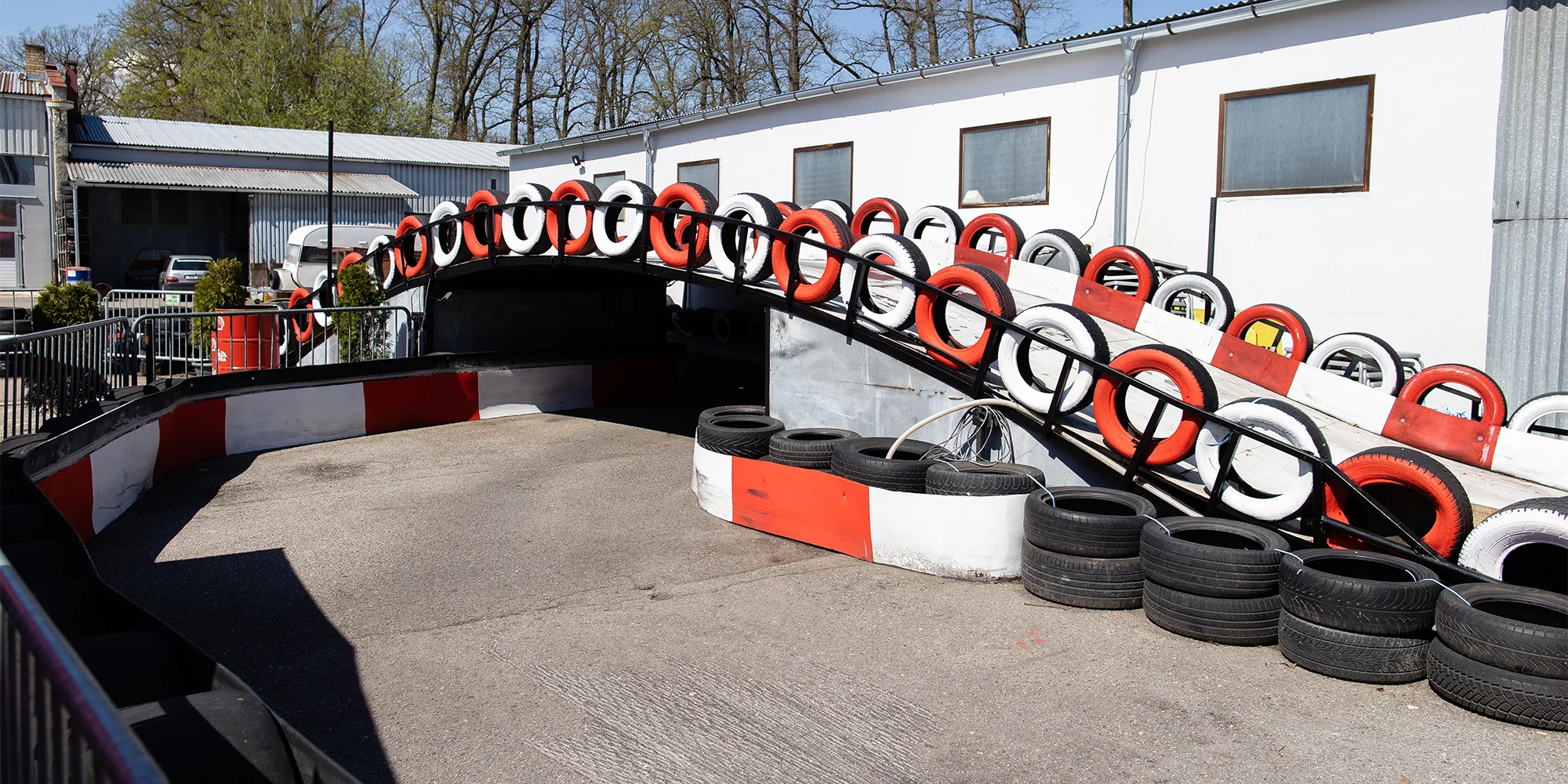 Svižná jízda motokárou pro děti i dospělé: adrenalin a zábava na ověřené trati