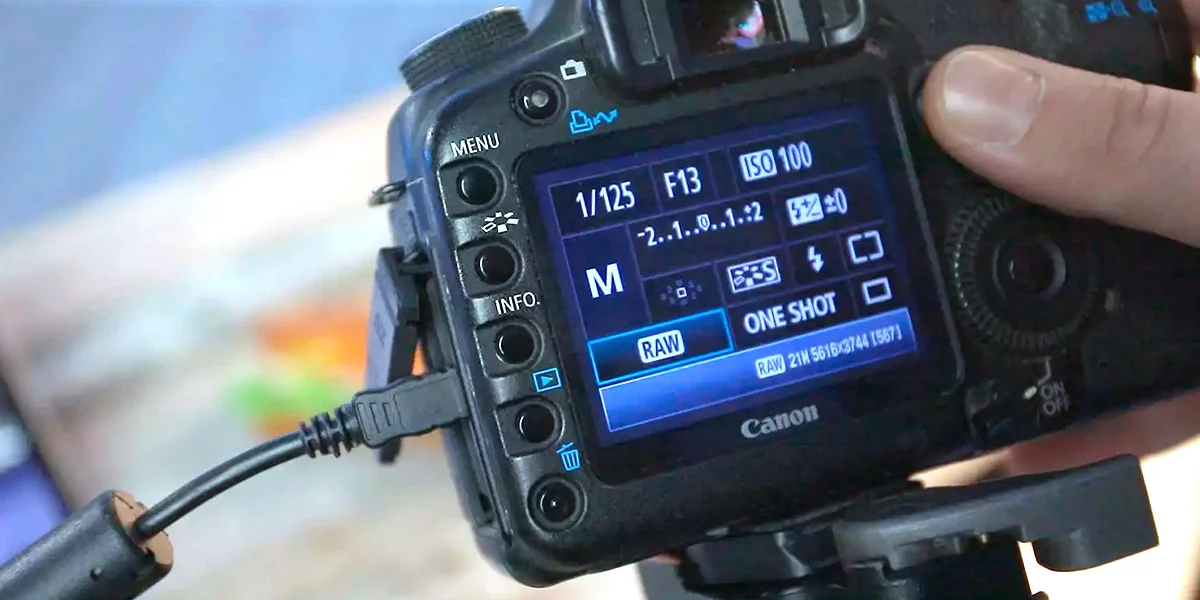 Online kurzy focení jídla nebo vína i postprodukce produktových fotografií