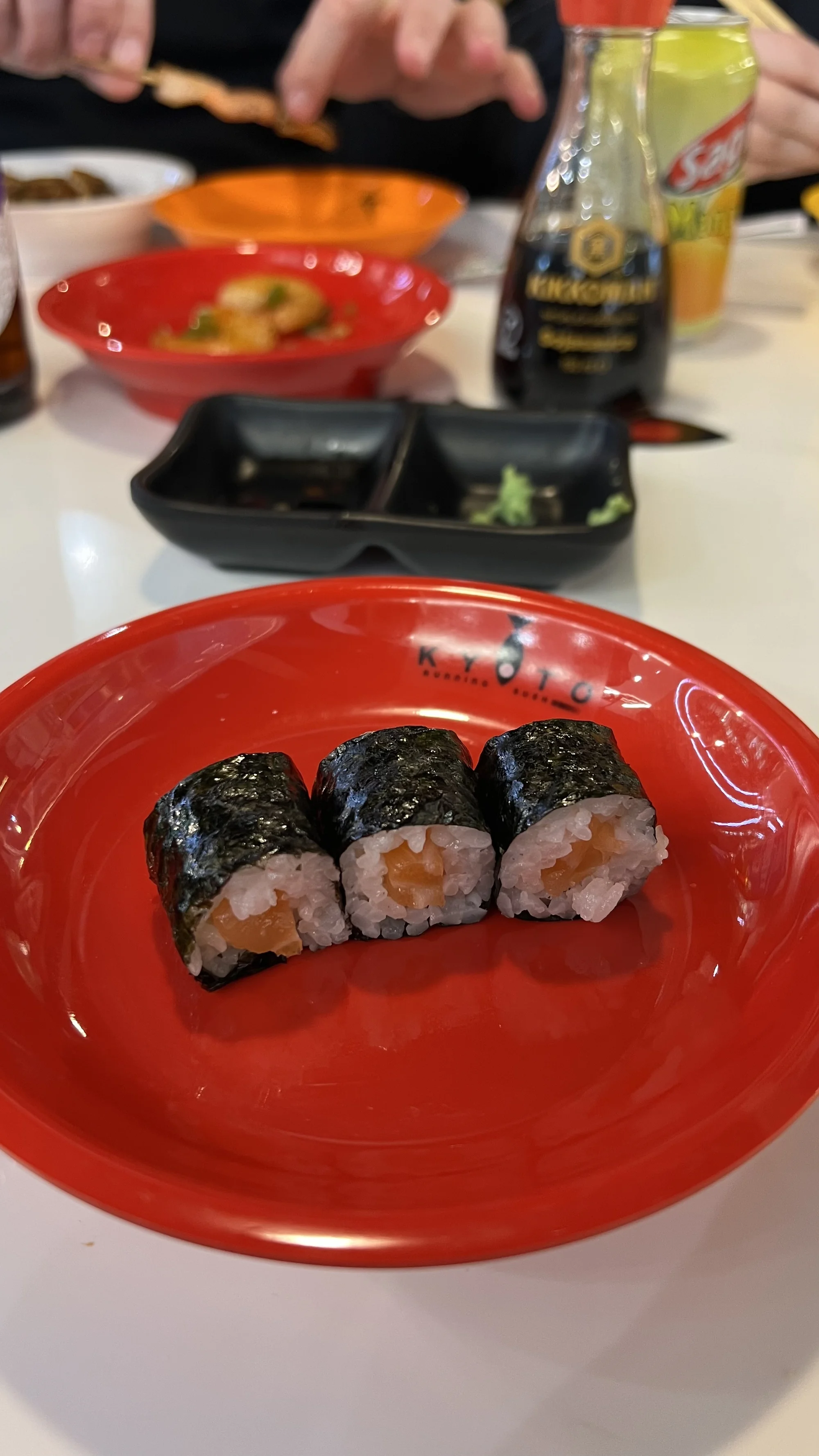 Running sushi v Kyoto v Mladé Boleslavi: sushi, grilované speciality, mořské plody i sladké