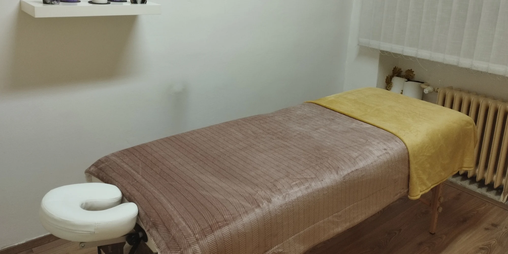 Relaxační masáž vybrané partie, manuální či přístrojová lymfatická masáž rukou či nohou na Andělu