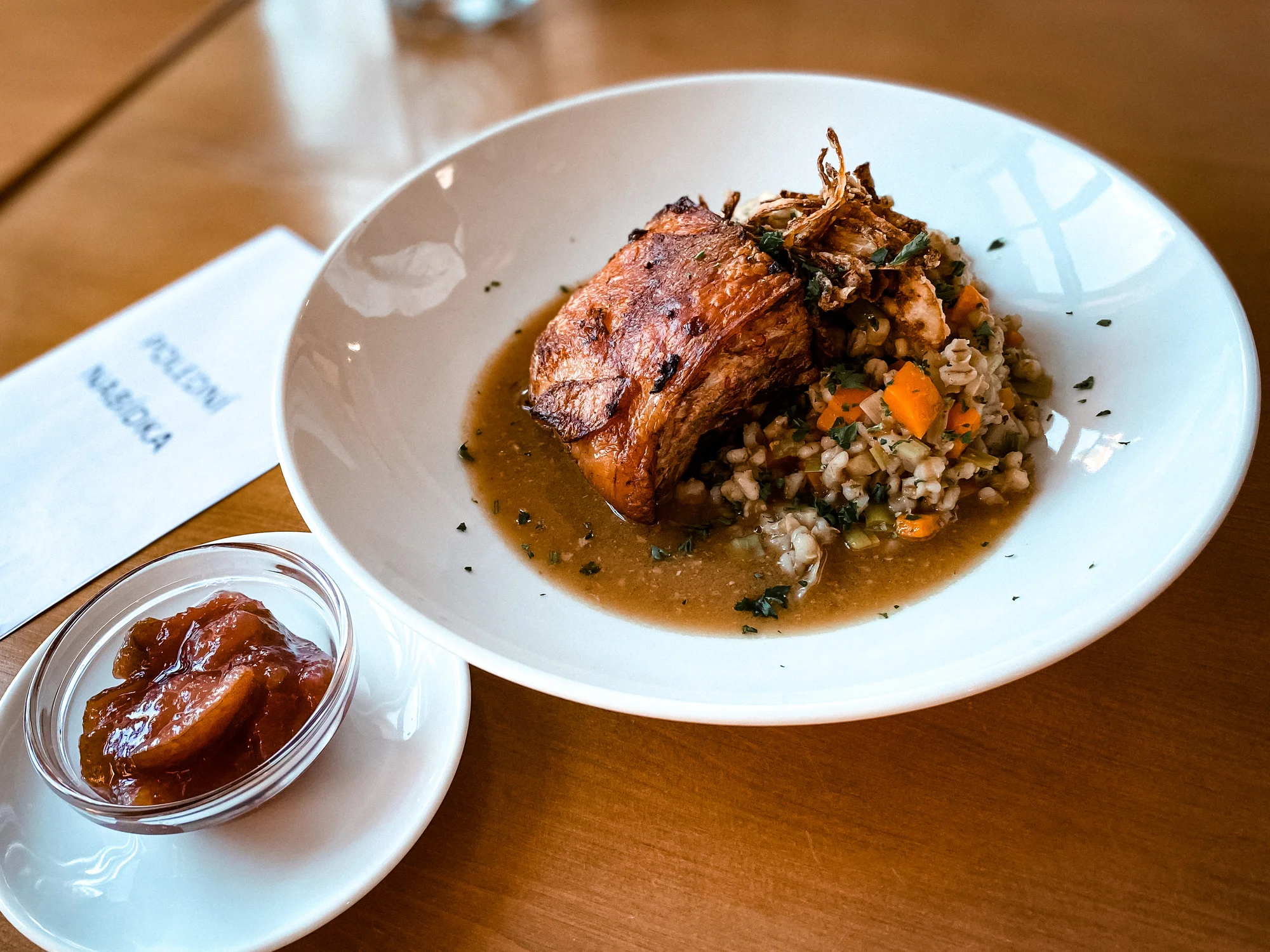 Dovolená v Posázaví: rodinný penzion se snídaní, výhled na hrad Ledeč