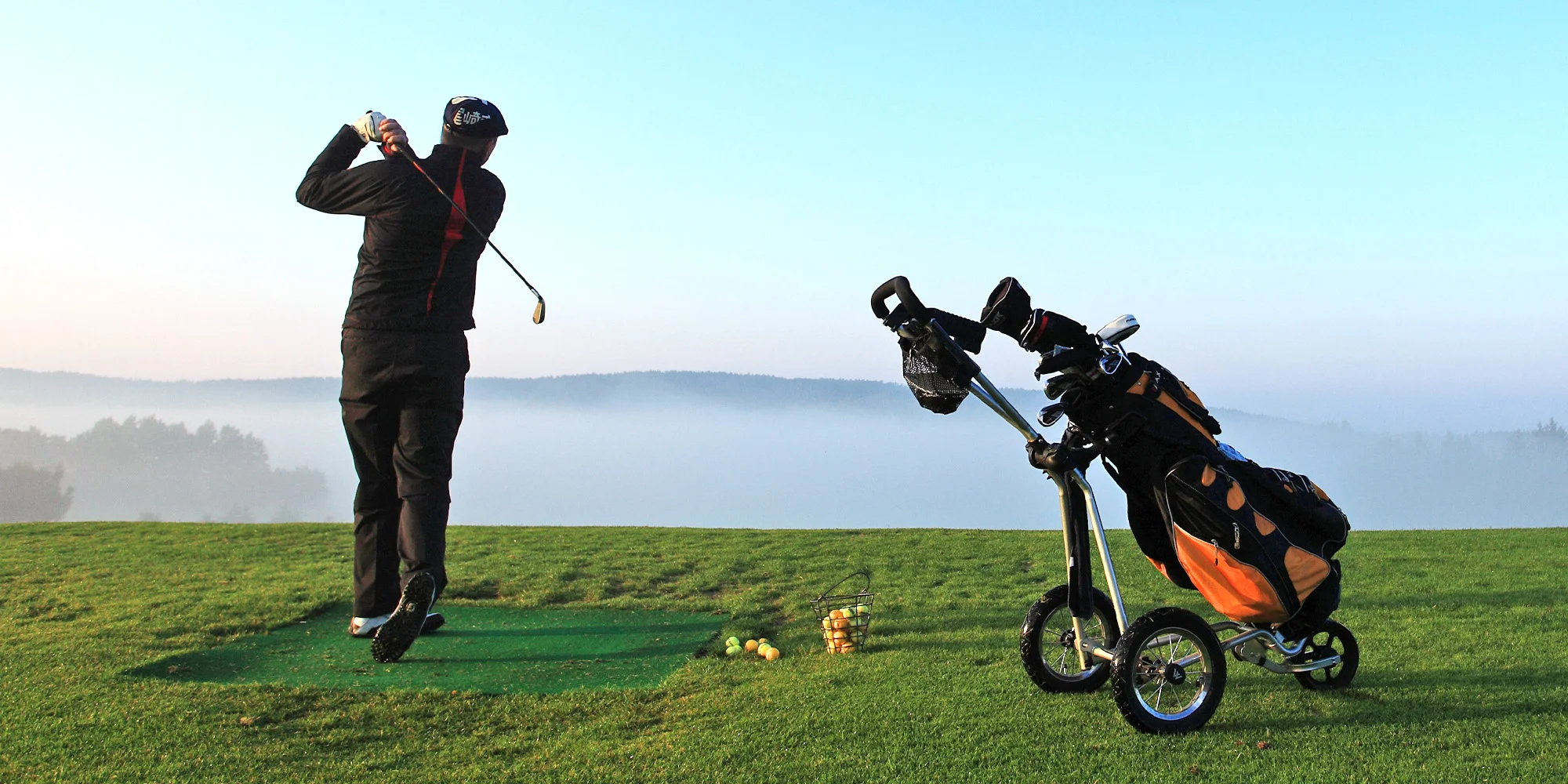 Nedělní golfová lekce s trenérem pro 1 nebo 2 osoby včetně půjčení vybavení