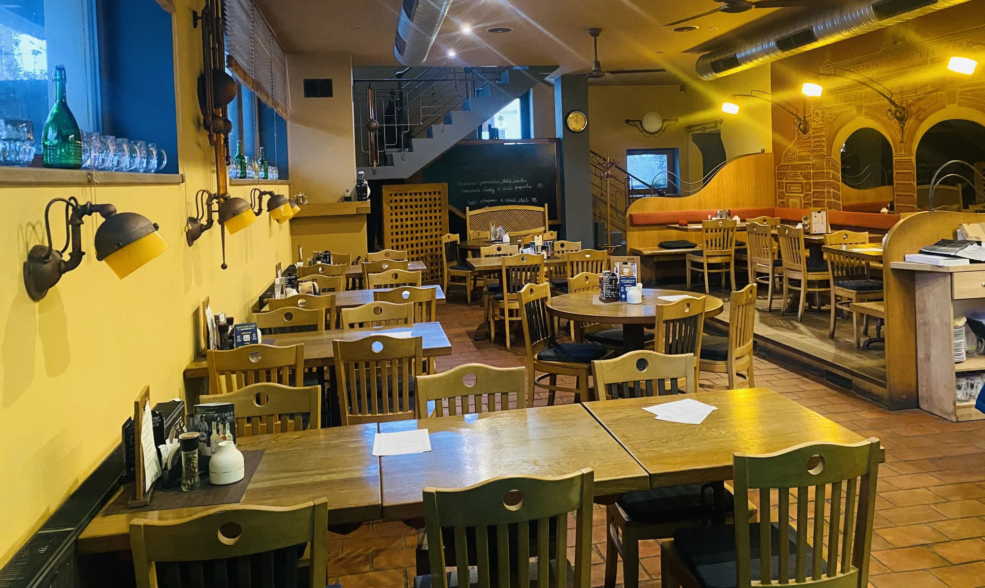 Žebra, steak podle výběru ze 2 druhů nebo burger pro 1 či 2 osoby