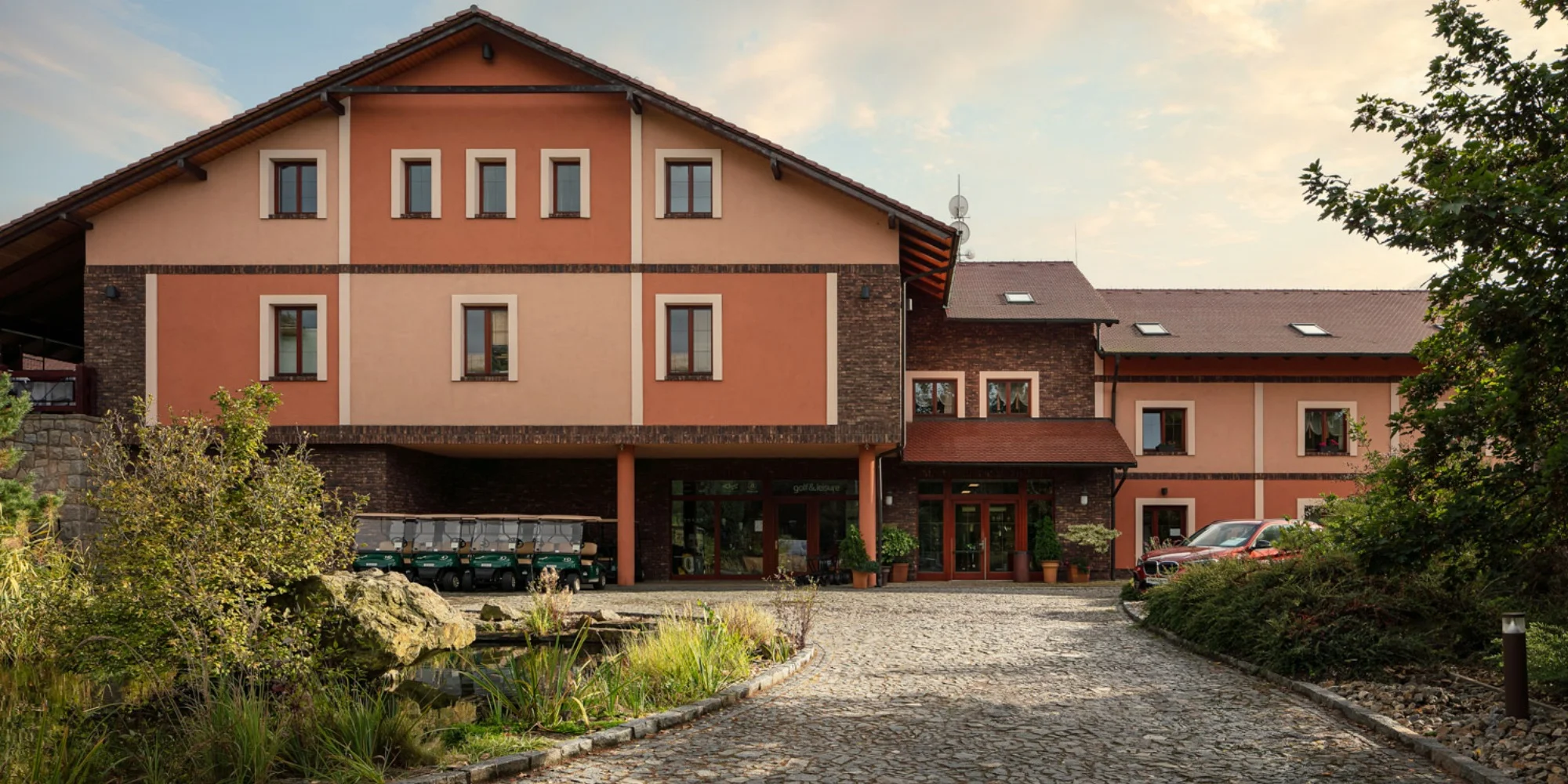 4* golfový resort u Pardubic se snídaní a saunovým světem, možnost wellness apartmánu