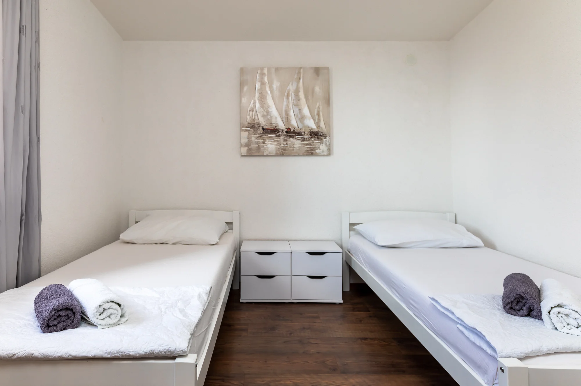 Vybavený apartmán v severní Dalmácii přímo u moře pro pár i rodinu