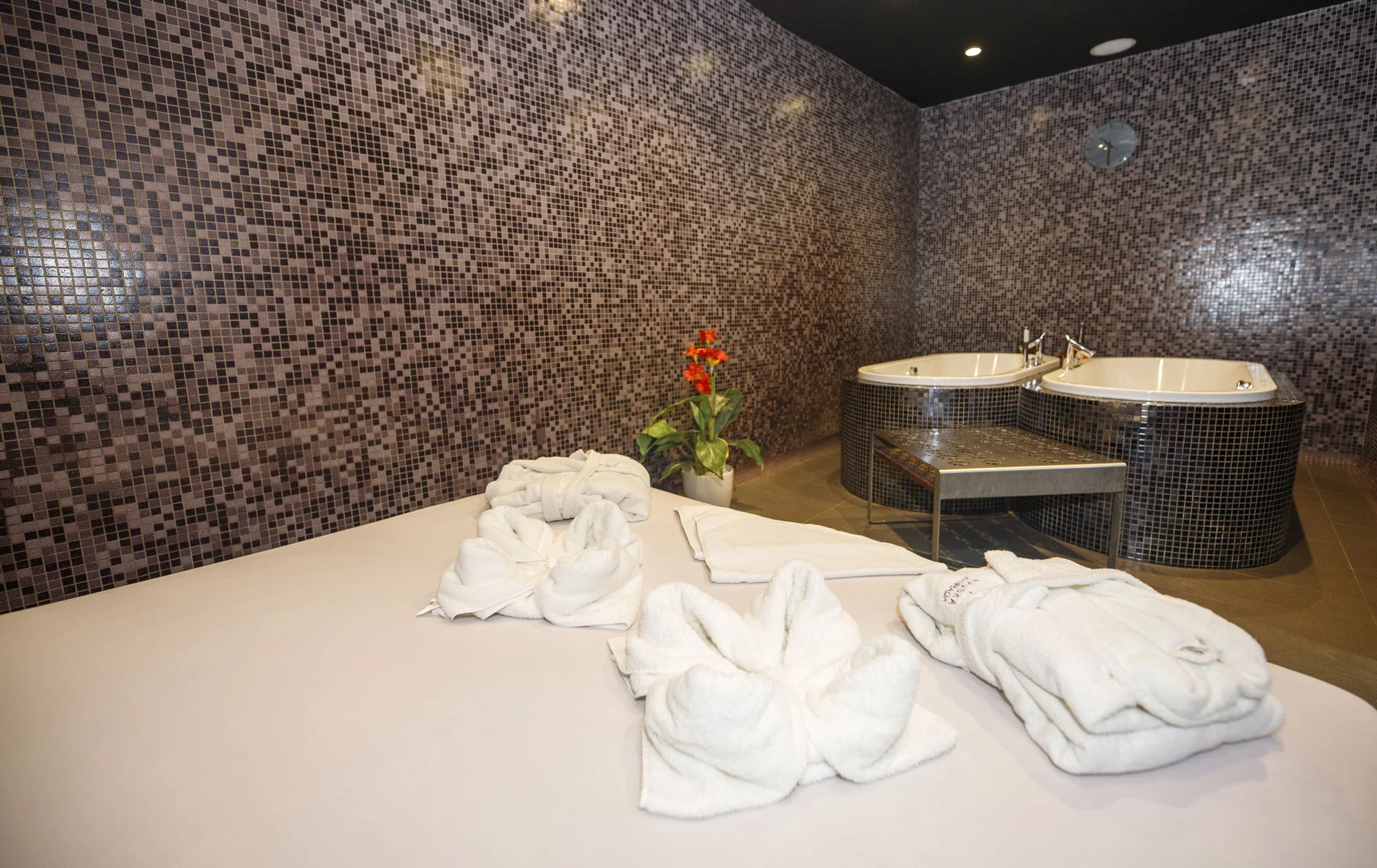Rajská pohoda na Náchodsku: wellness, snídaně a romantická večeře