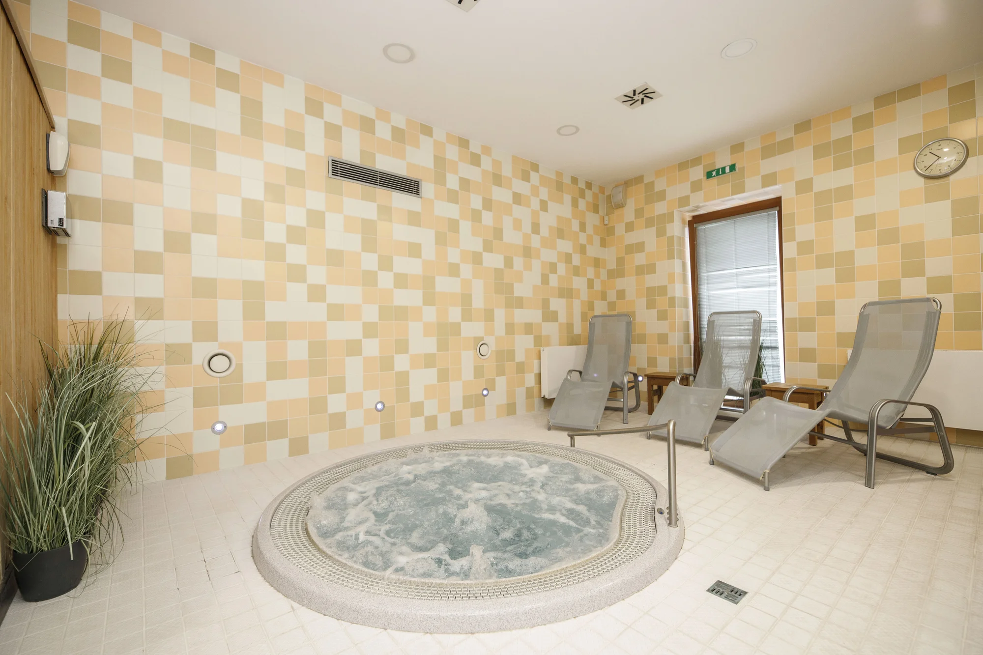 Rajská pohoda na Náchodsku: wellness, snídaně a romantická večeře