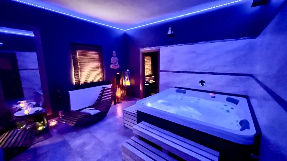 2 hodiny privátního wellness se saunou a vířivkou pro 2 osoby
