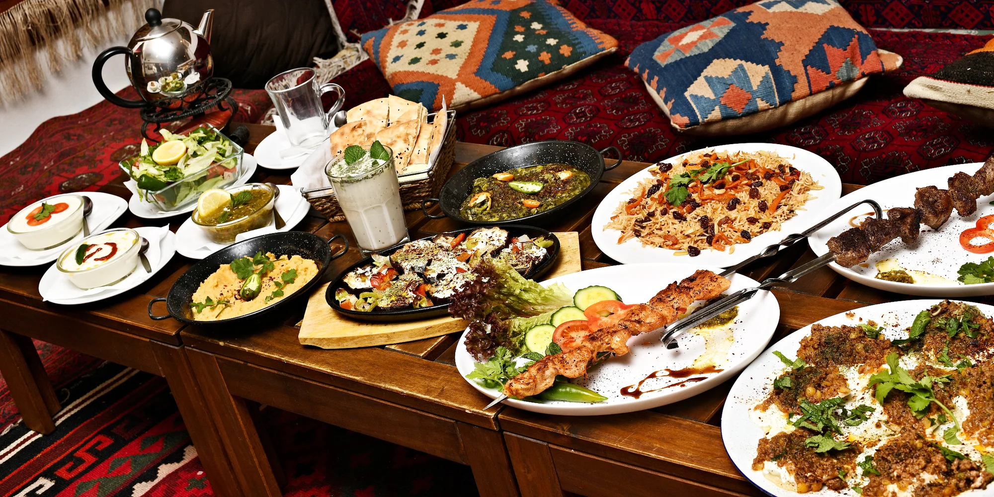 750–2000 Kč na cokoli v afghánském restaurantu Kabul: jehněčí, losos i další lahůdky