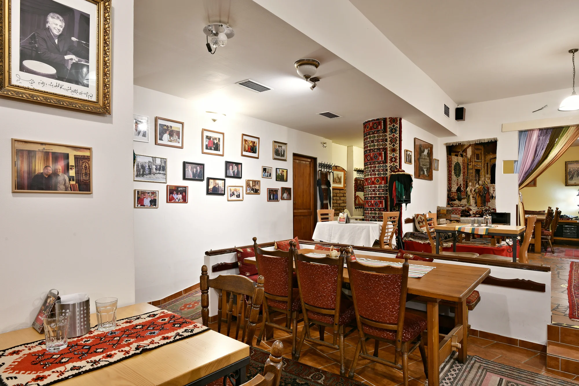 750–2000 Kč na cokoli v afghánském restaurantu Kabul: jehněčí, losos i další lahůdky