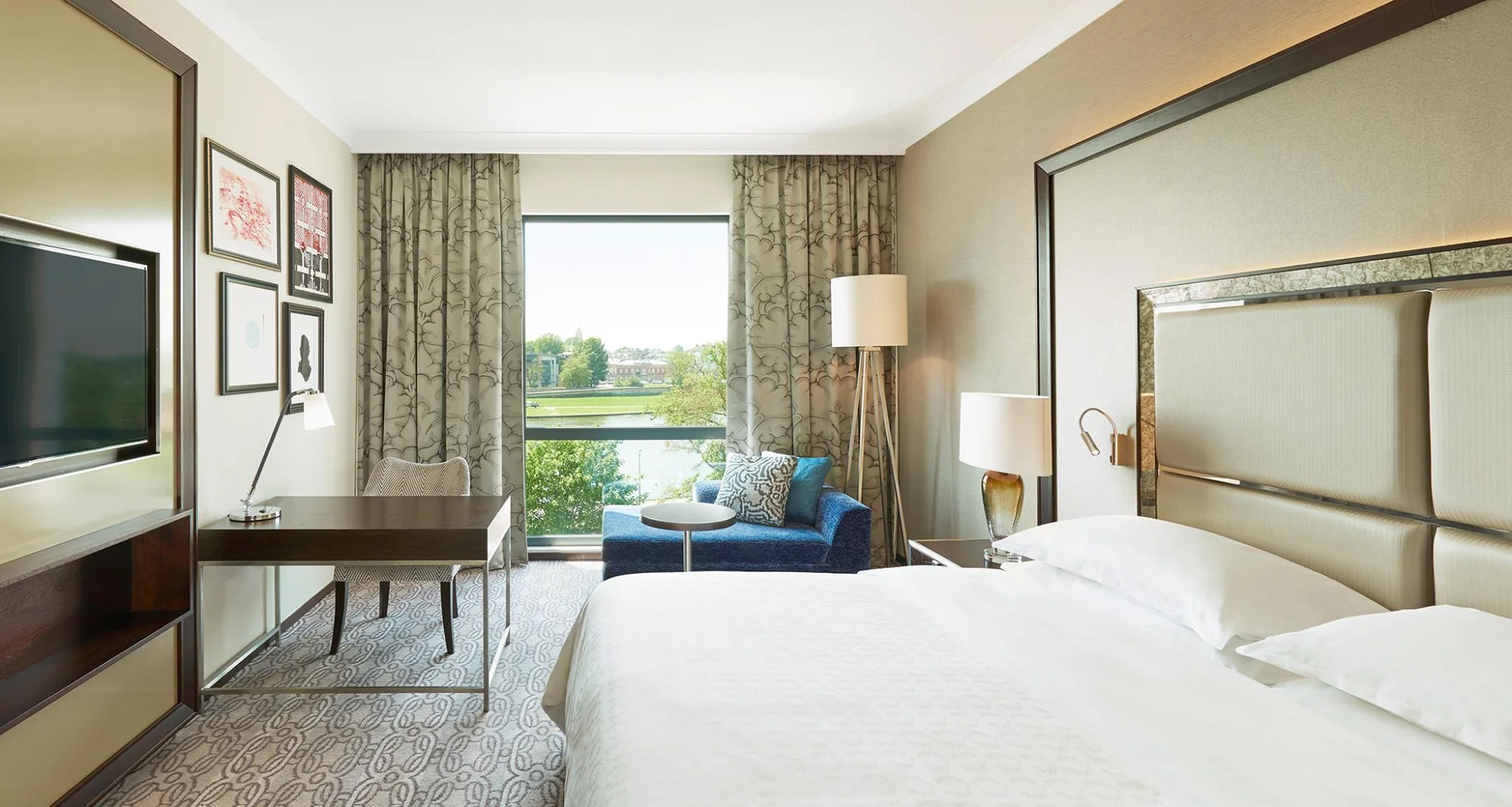 Pobyt v nádherném 5* hotelu Sheraton Grand Krakow: snídaně, wellness i celodenní občerstvení v Club Lounge