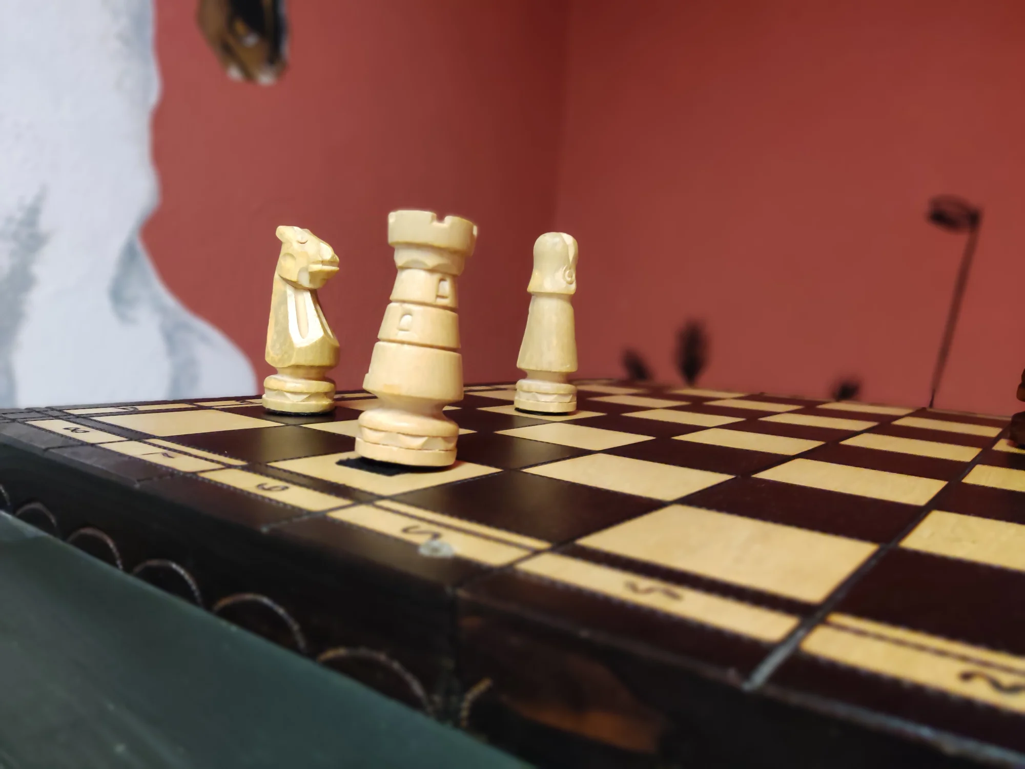 Únikovka Paralelní vesmír až pro 6 hráčů: napínavá hra s limitem 66 minut