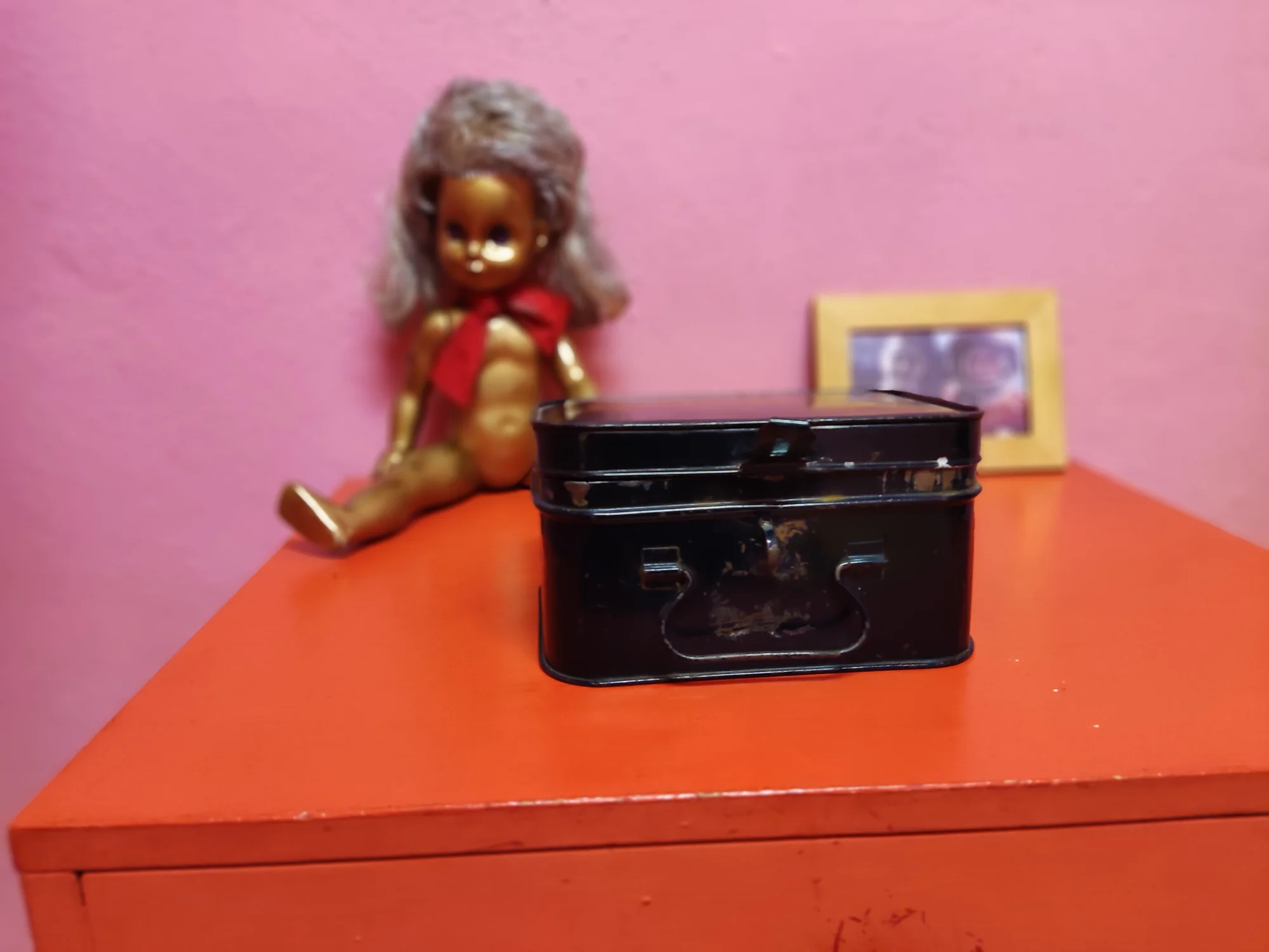 Únikovka Paralelní vesmír až pro 6 hráčů: napínavá hra s limitem 66 minut