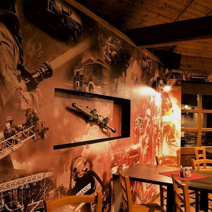 Klasický nebo dvojitý burger i s hranolky a omáčkou pro 1 či 2 osoby