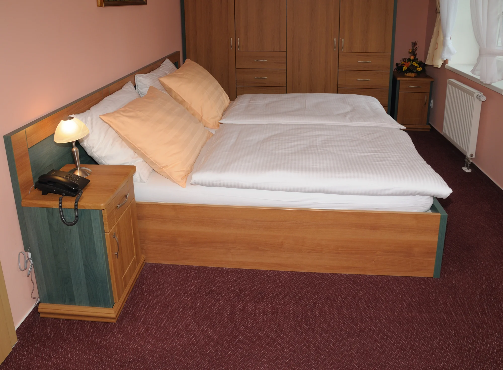 Lázeňský pobyt v Klášterci nad Ohří: snídaně či polopenze, vstup do bazénu s vířivkou a solné jeskyně