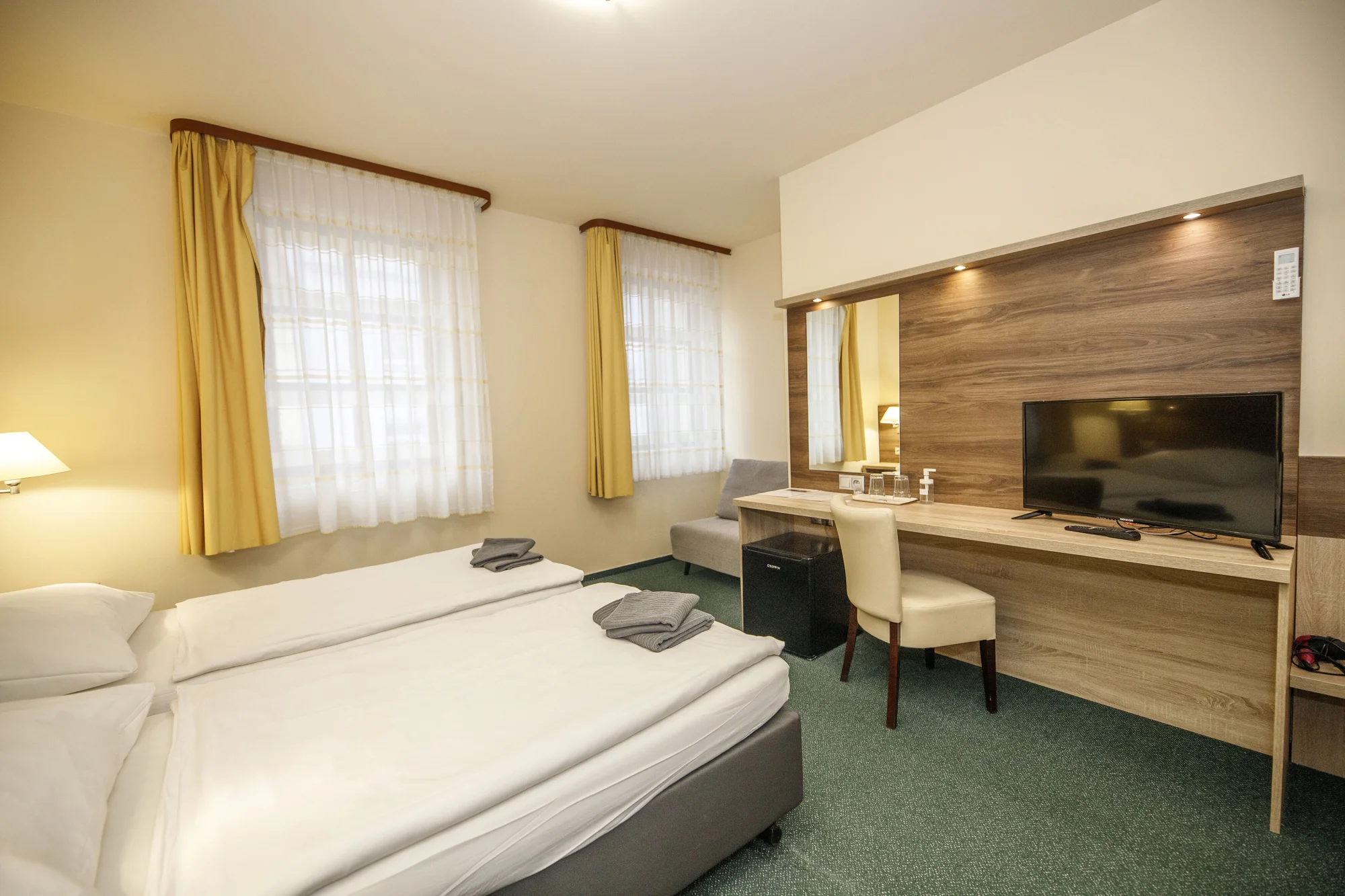 Romantika v Kolíně: pobyt se snídaní, soukromým wellness a sektem