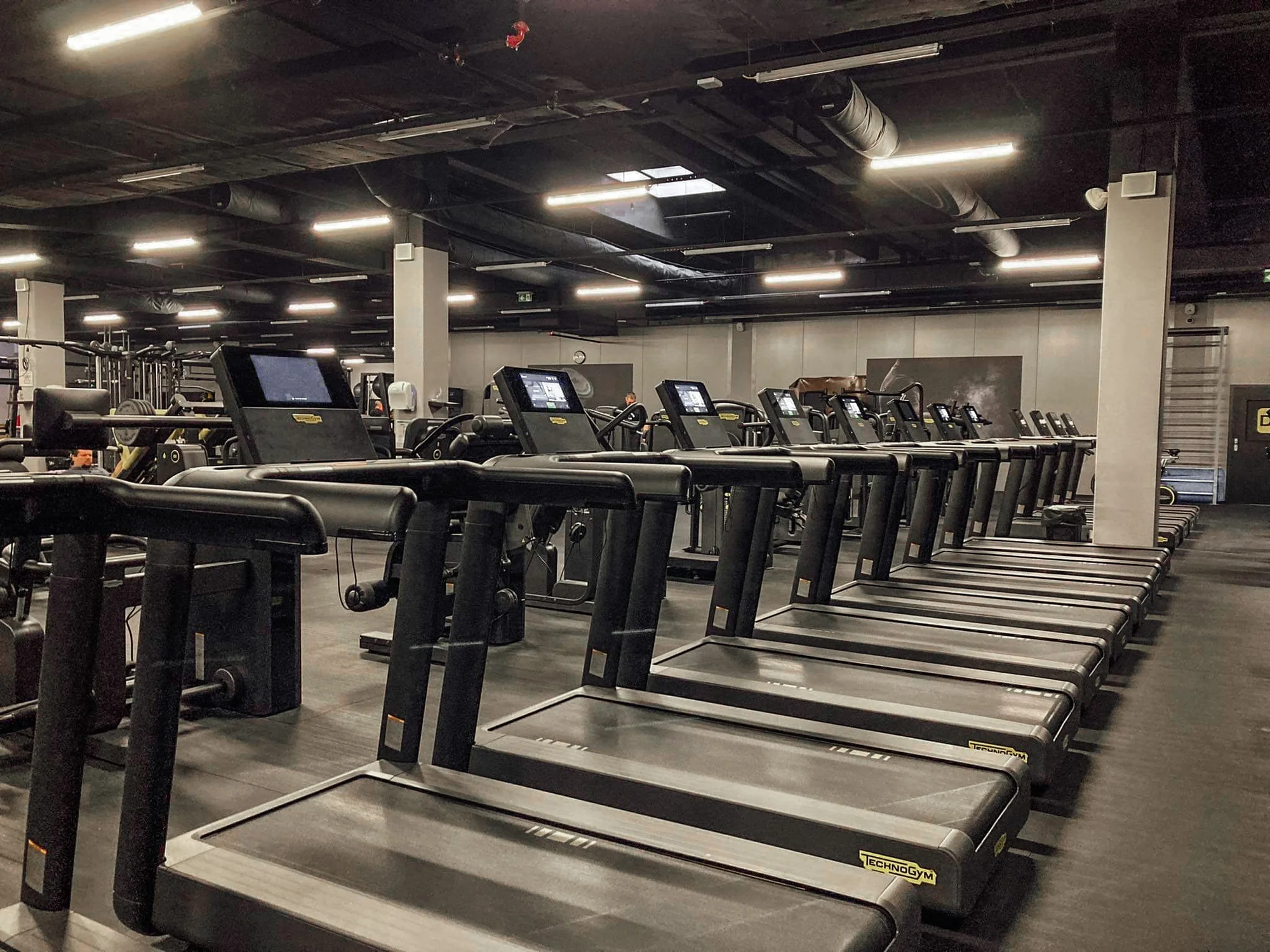 Jeden neomezený vstup do fitka a finské sauny na třinácti pobočkách Max fitness