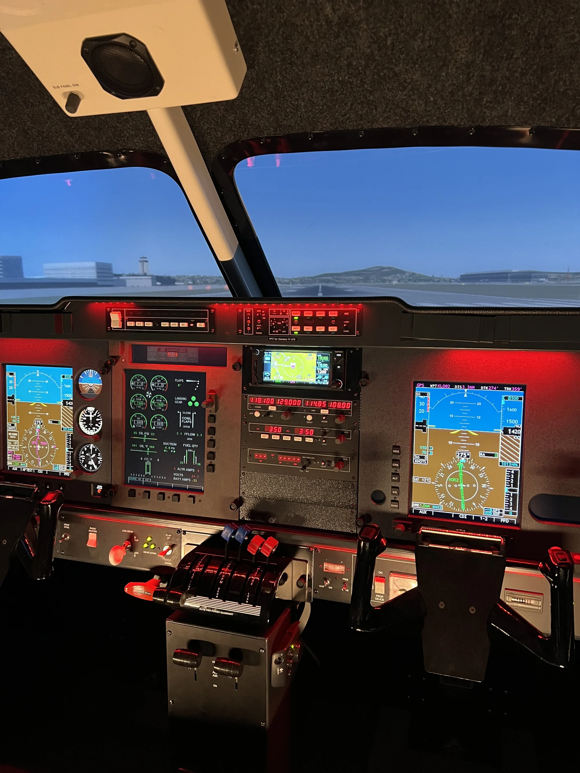 Let na simulátoru dvoumotorového letadla: 30 nebo 60 minut simulace