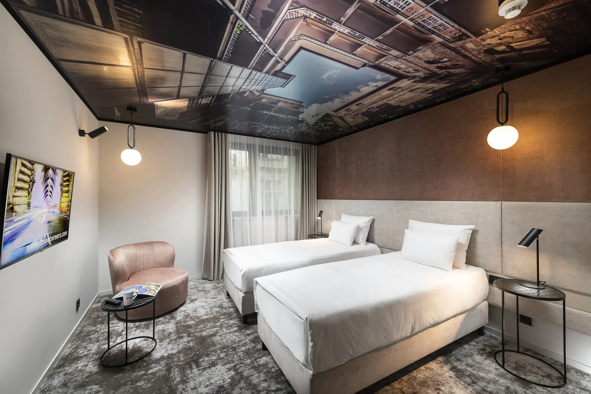 Luxus a komfort v samém srdci Budapešti: moderní hotel, bohaté snídaně a neomezený vstup do sauny