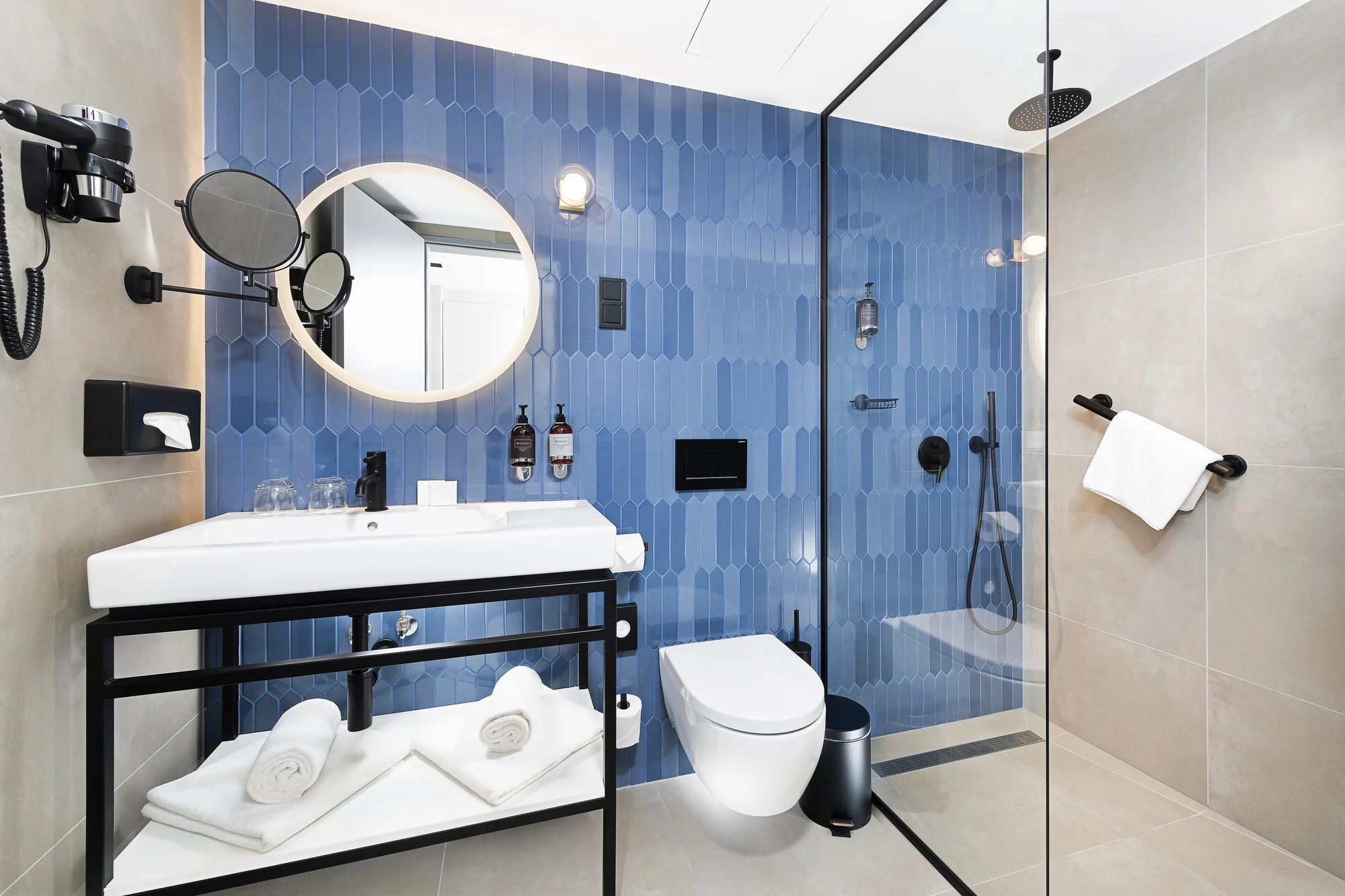 Luxus a komfort v samém srdci Budapešti: moderní hotel, bohaté snídaně a neomezený vstup do sauny