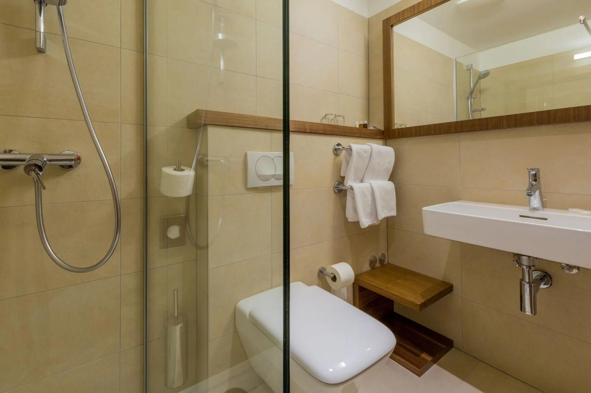 Chorvatsko: 4* hotel u pláže se snídaní nebo polopenzí a wellness, 2 děti zdarma
