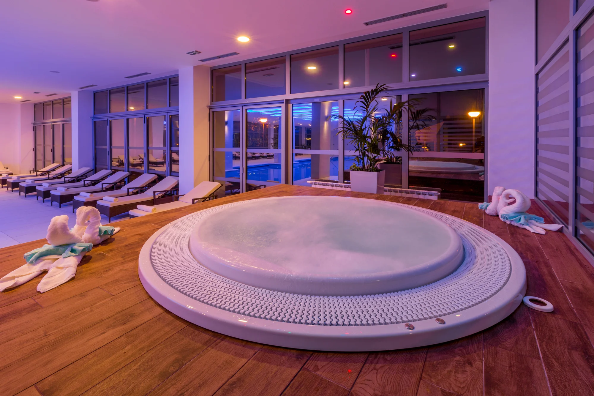 Chorvatsko: 4* hotel u pláže se snídaní nebo polopenzí a wellness, 2 děti zdarma