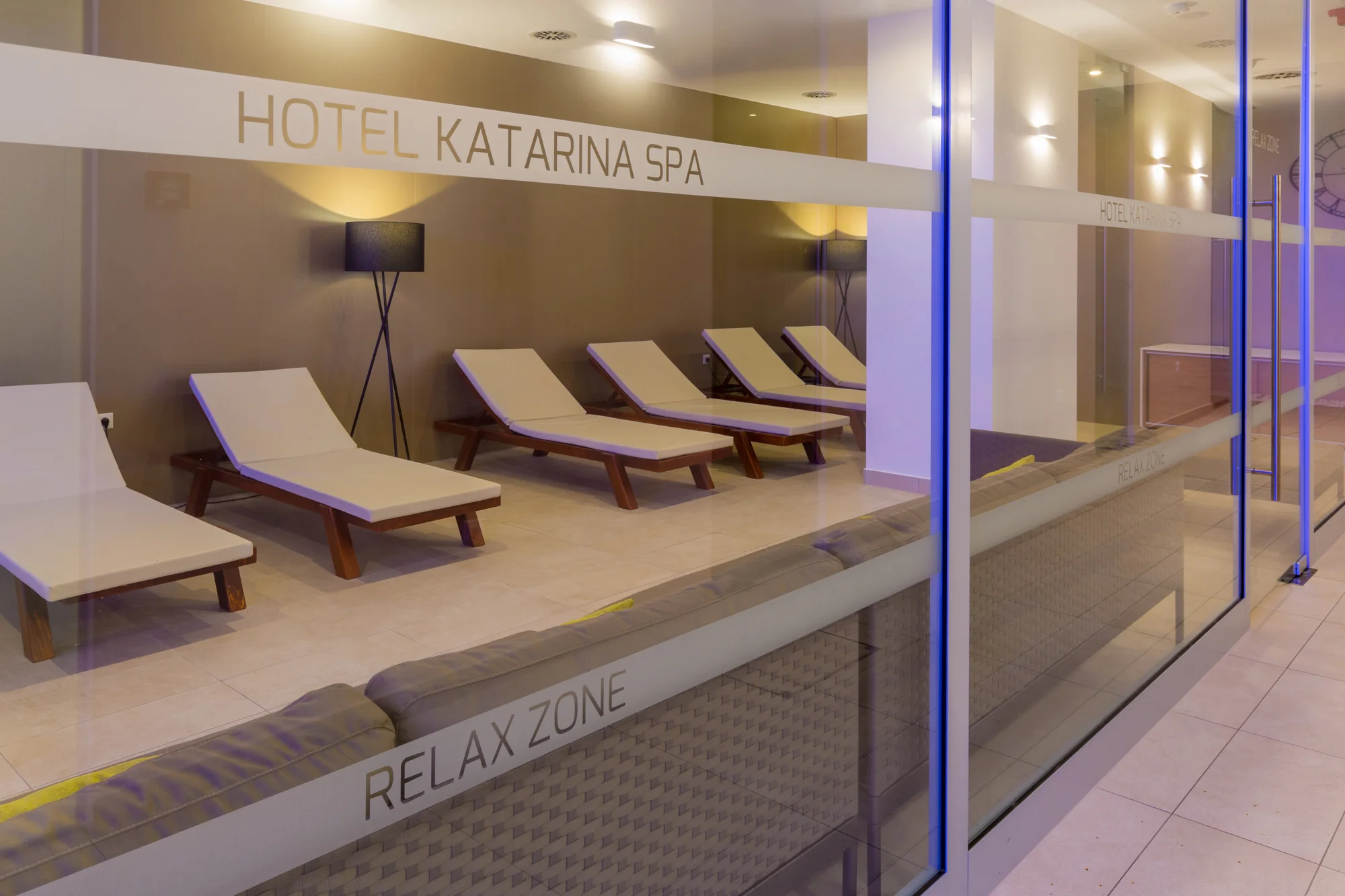 Chorvatsko: 4* hotel u pláže se snídaní nebo polopenzí a wellness, 2 děti zdarma
