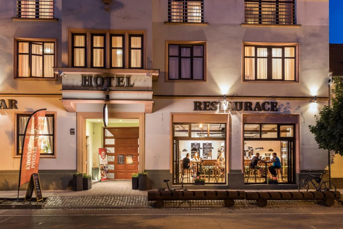 Pivní lázeň a slavnostní tříchodové menu v Kyjovském pivovaru pro 2 osoby