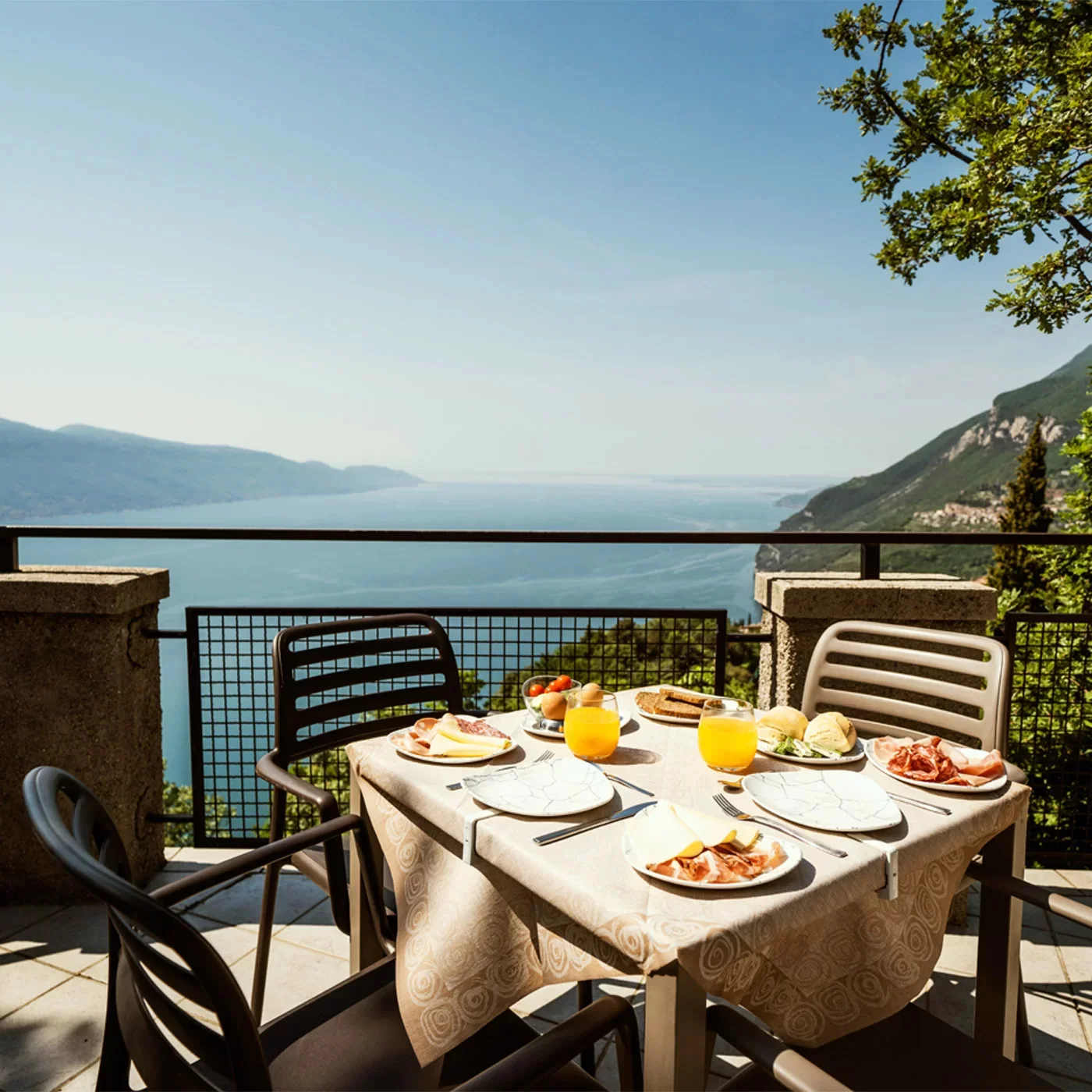Dovolená u Lago di Garda: hotel v Tignale, polopenze, wellness a degustace vín ve vinařství