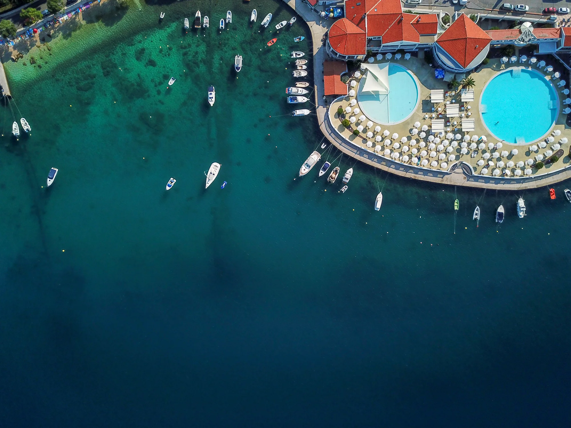 Chorvatsko: 4* hotel u pláže se snídaní nebo polopenzí a wellness, 2 děti zdarma