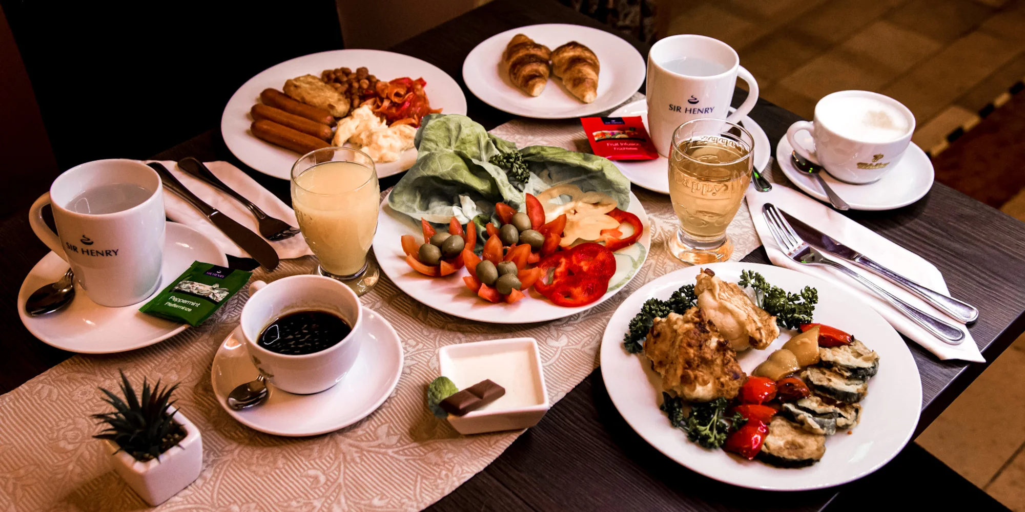 S láskou do Prahy: 4* hotel v centru, snídaně, romantický večer na lodi