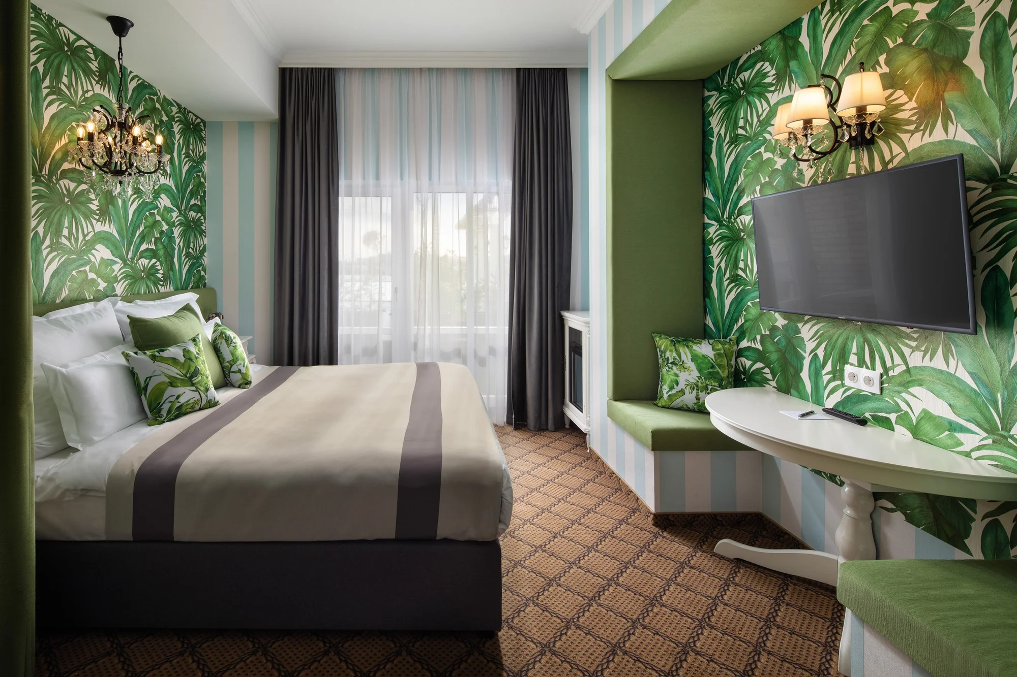 Odpočinek v 5* hotelu v centru Budapešti: neomezený wellness a snídaně, 2 děti zdarma