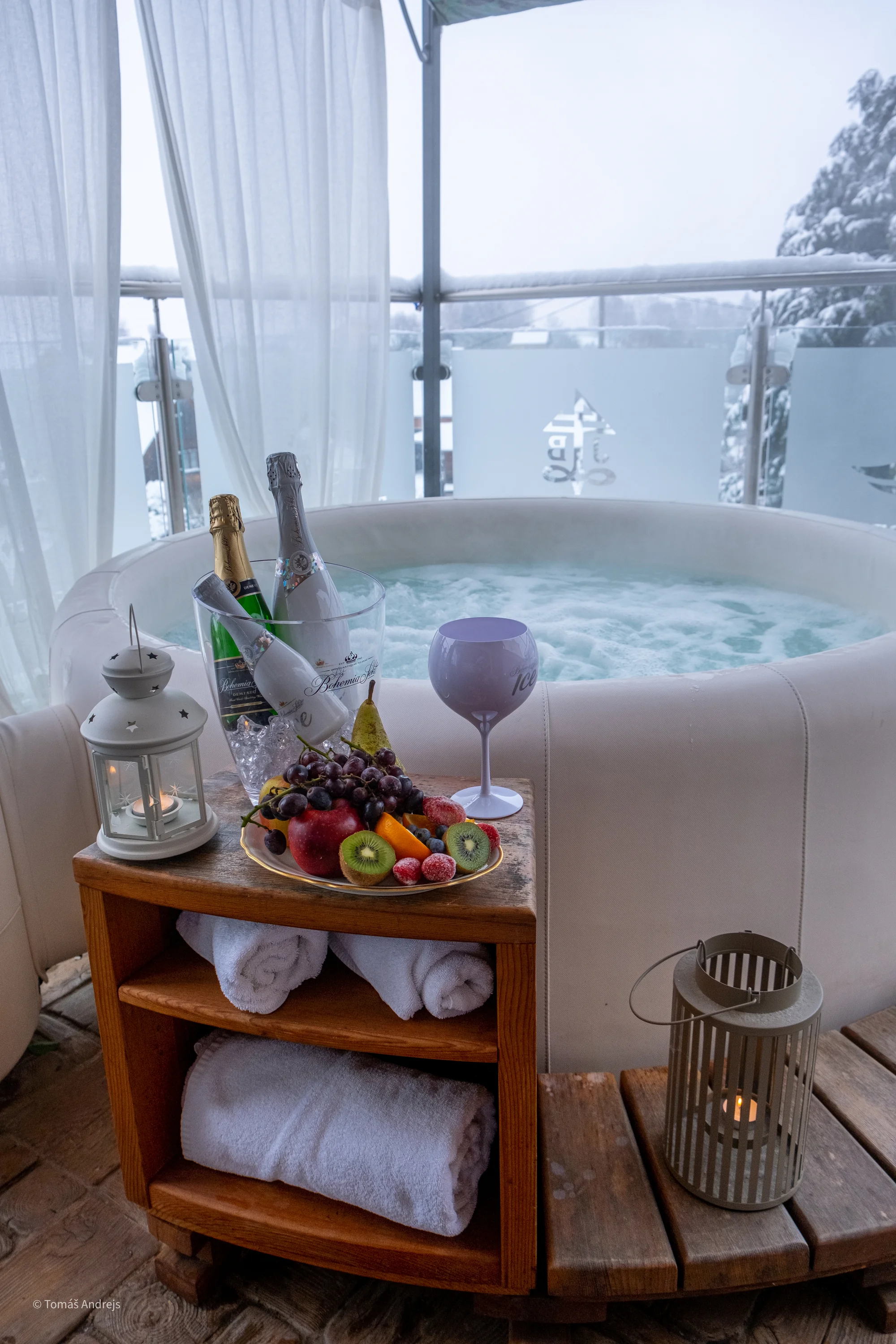Relaxace s výhledem: 2 hodiny v privátním wellness na střeše hotelu pro 2 osoby