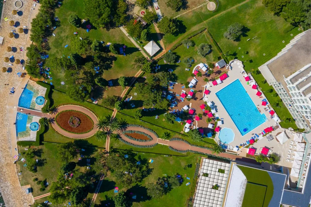 Dovolená v chorvatském letovisku Poreč: polopenze s nápoji, bazény, 100 m na pláž