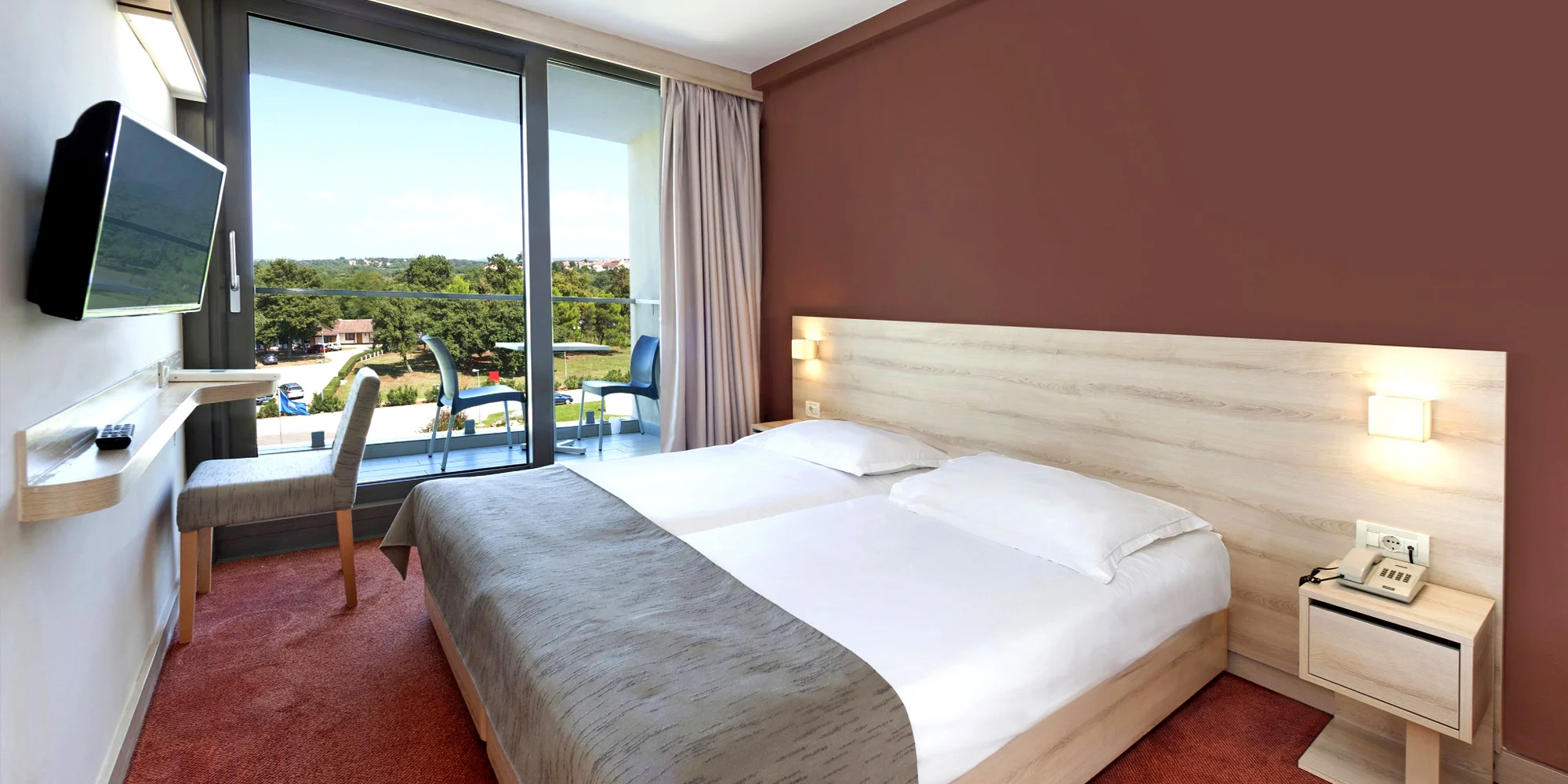 Dovolená v chorvatském letovisku Poreč: polopenze s nápoji, bazény, 100 m na pláž