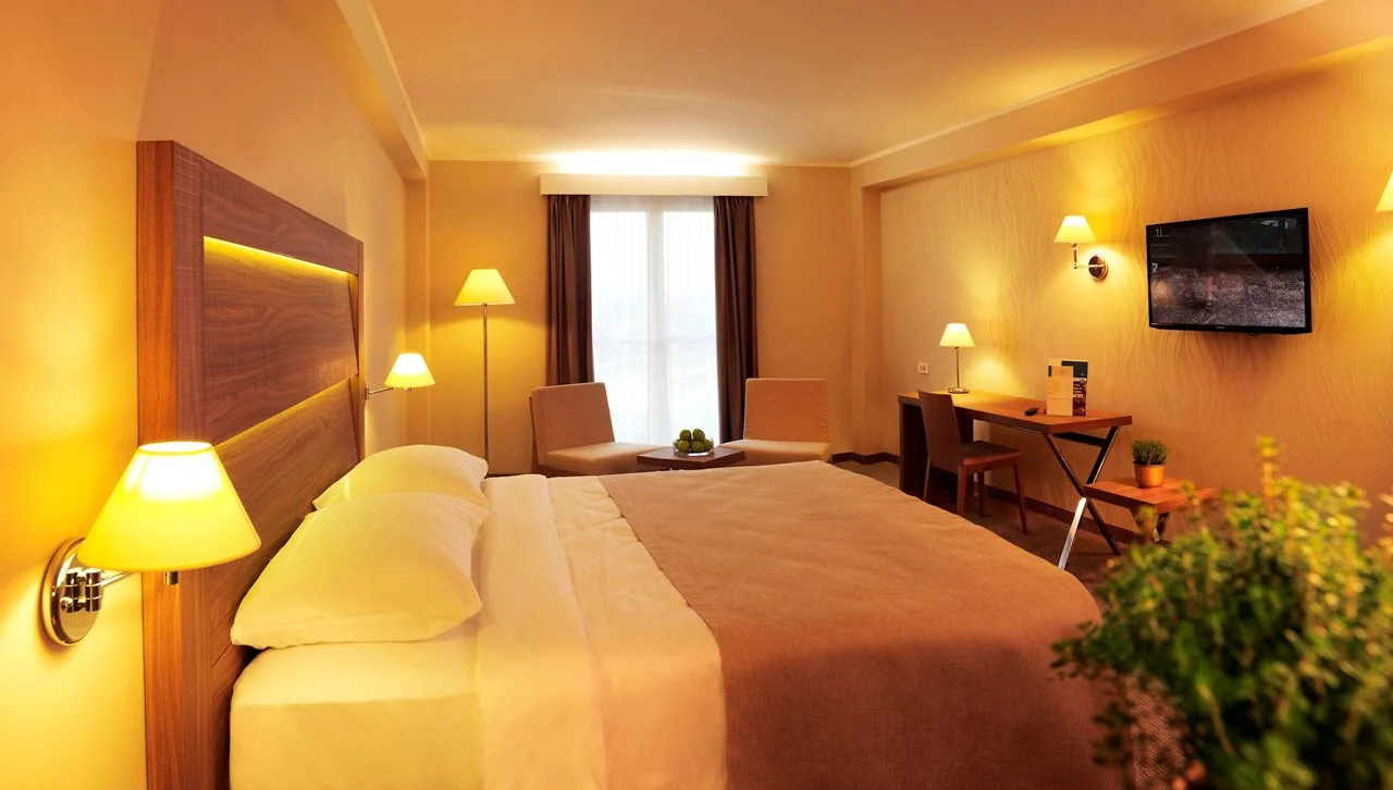 4* dovolená v Portoroži: hotel se soukromou pláží, polopenzí a bazény