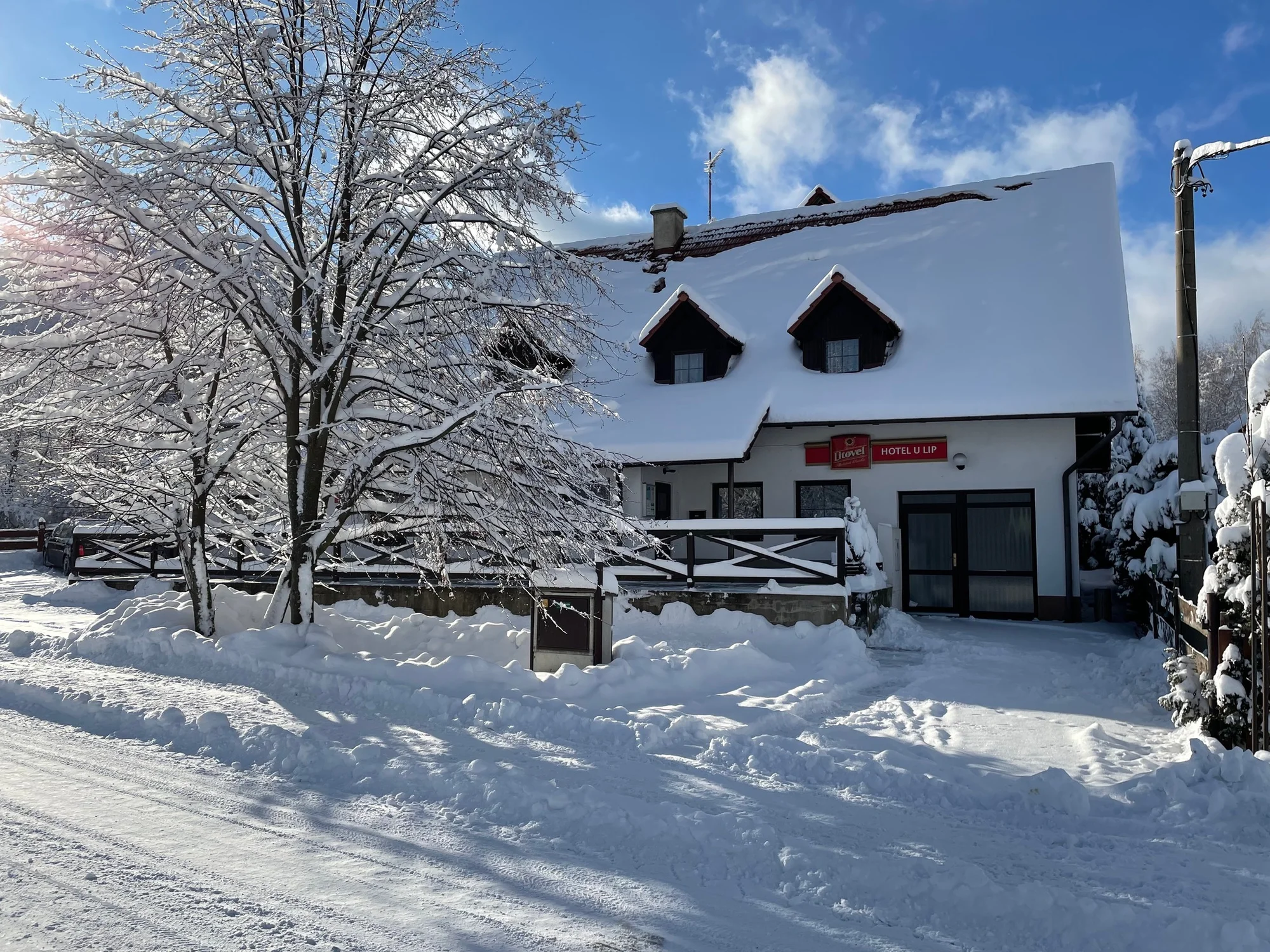 Zimní pohoda v Beskydech s jídlem i neomezenou saunou