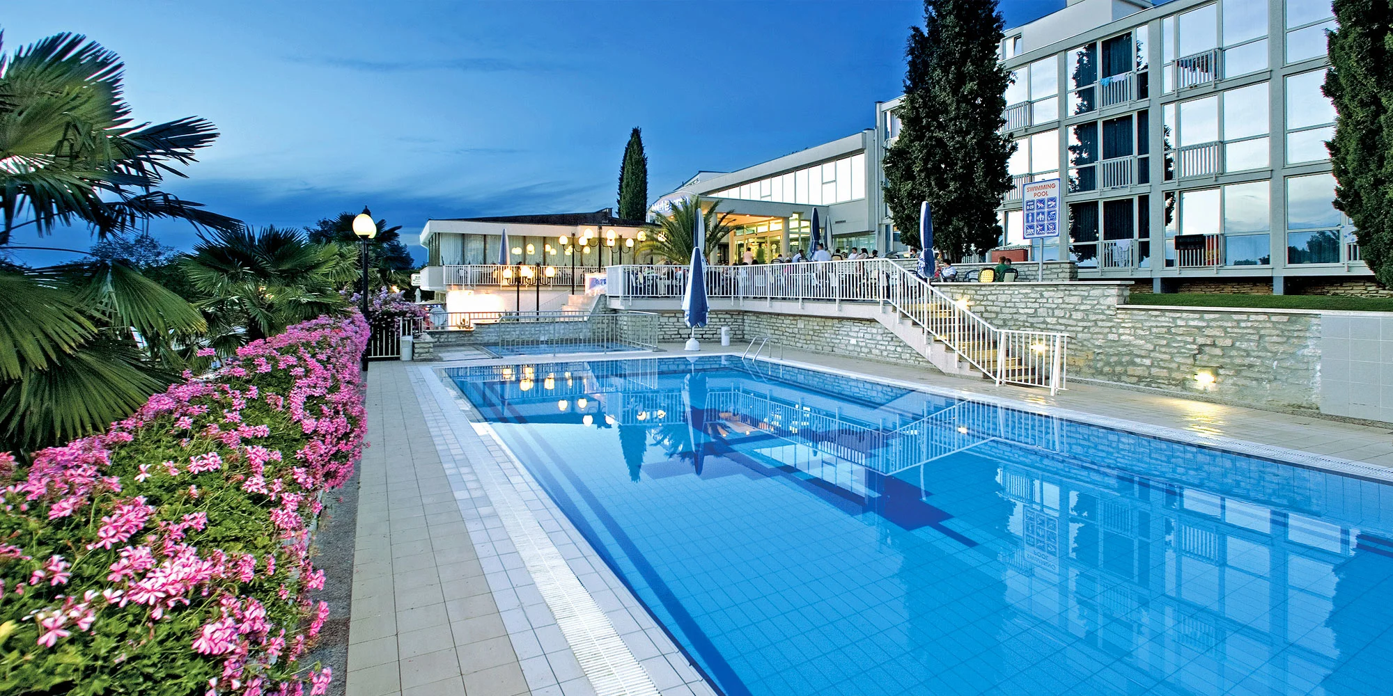 Chorvatská Istrie: 3* hotel v Poreči s all inclusive, 50 metrů na pláž, bazén i sport, first minute slevy